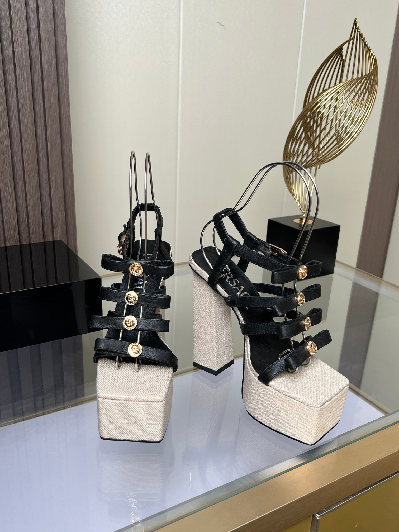 Van Sage’s High-Speed Fashion Tarp Sandals: Leather Mats, Rubber Base, Multiple Colors - 图片 3