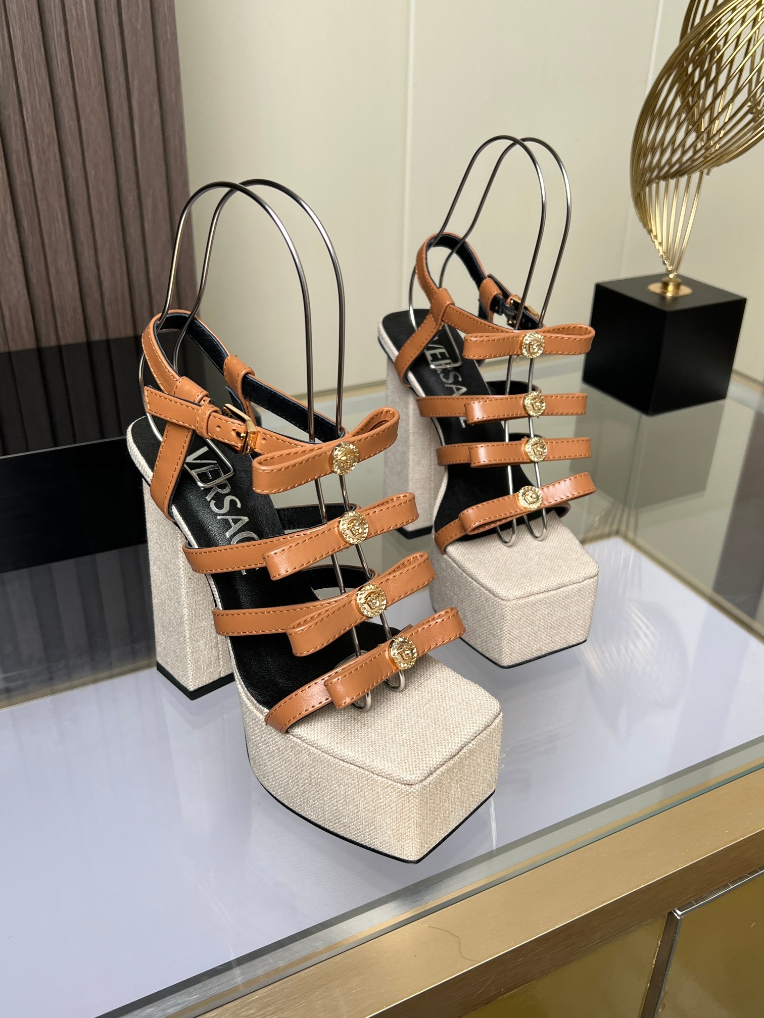 Van Sage’s High-Speed Fashion Tarps Sandals: Cattle Skin, Sheep Hides, Leather Mats - 图片 6