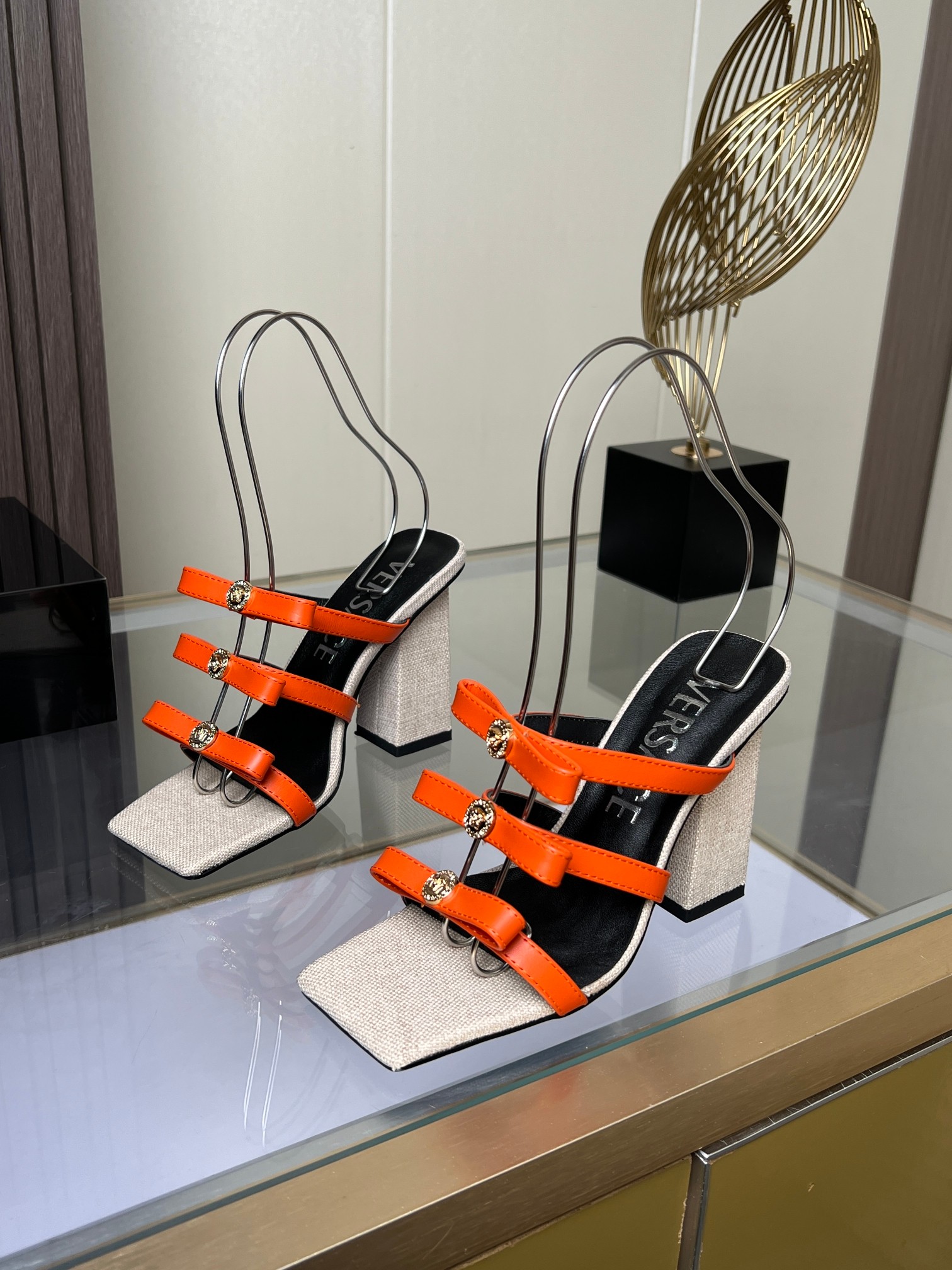 Van Sage’s High-Speed Fashion Sandals: Cattle Skin, Sheep Leather, 9cm High. - 图片 2