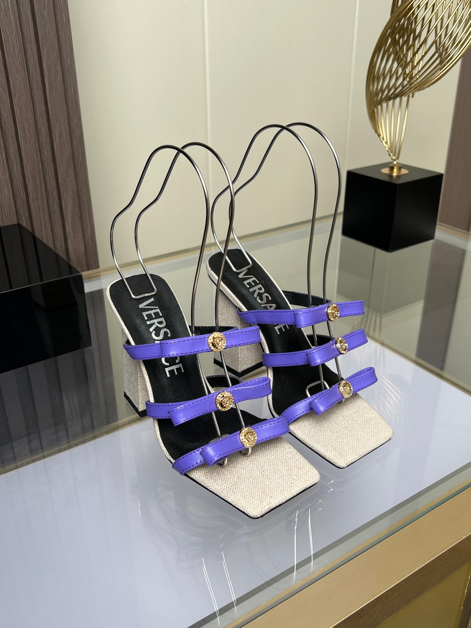 Van Sage’s High-Speed Fashion Sandals: Cattle Skin, Sheep Leather, Rubber Base. - 图片 1