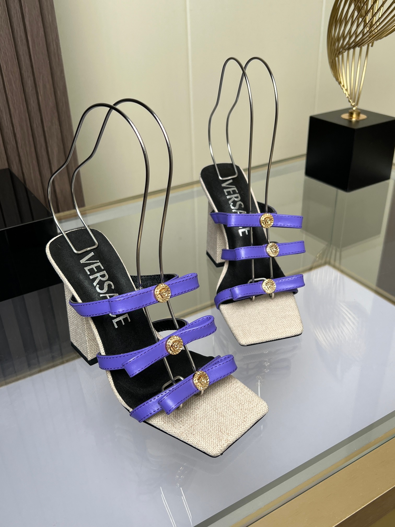 Van Sage’s High-Speed Fashion Sandals: Cattle Skin, Sheep Leather, Rubber Base. - 图片 4