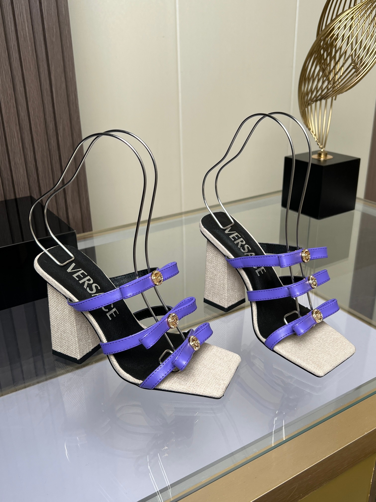 Van Sage’s High-Speed Fashion Sandals: Cattle Skin, Sheep Leather, Rubber Base. - 图片 3