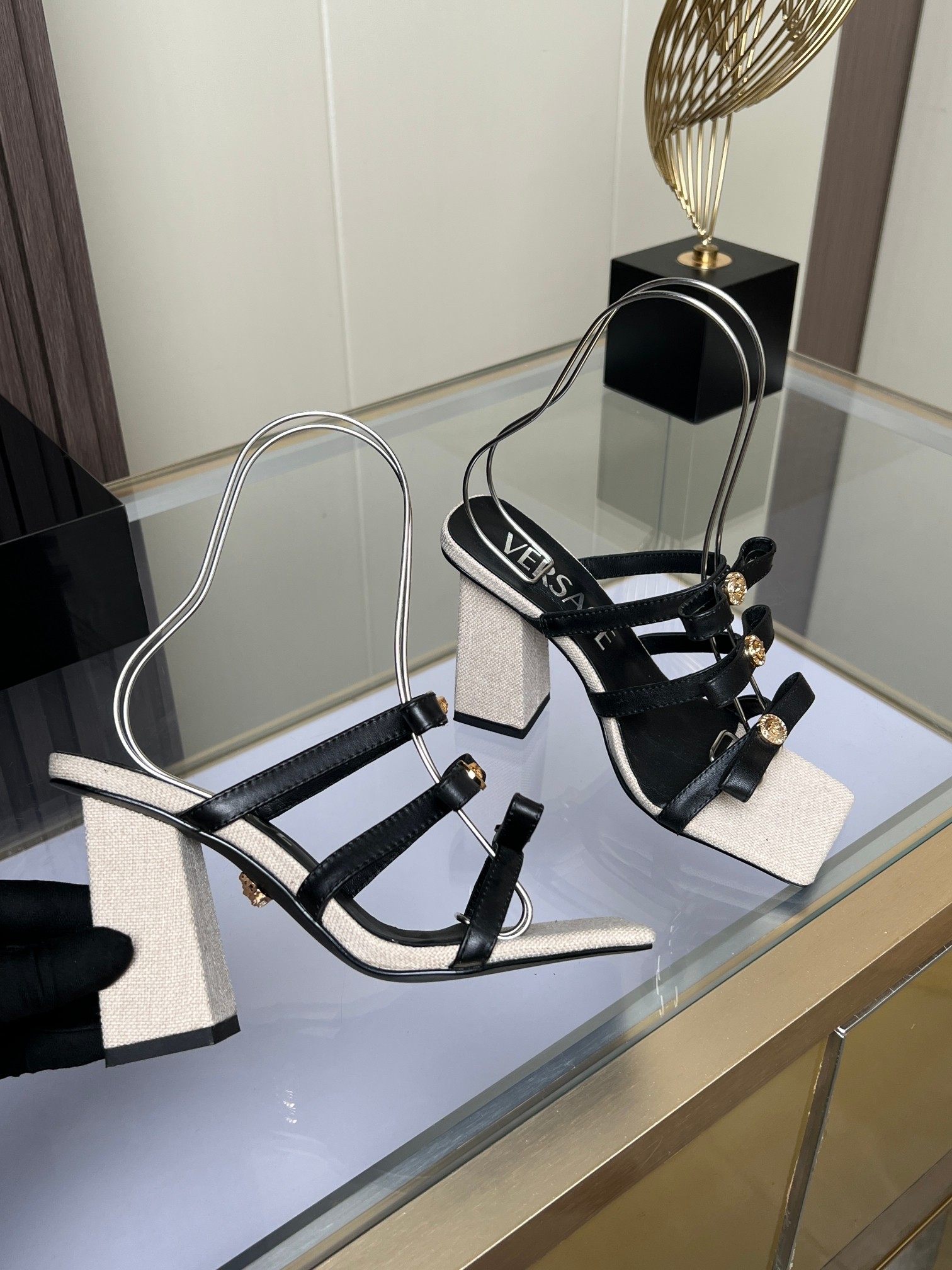 Van Sage’s High-Speed Fashion Sandals: Fabric Cattle Skin, Sheep Leather Mats, Various Colors. - 图片 3