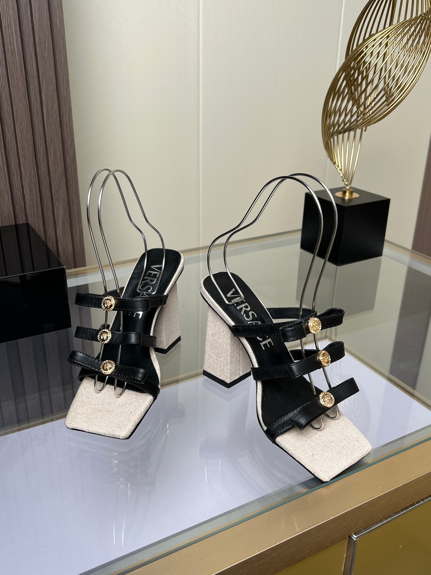 Van Sage’s High-Speed Fashion Sandals: Fabric Cattle Skin, Sheep Leather Mats, Various Colors. - 图片 6