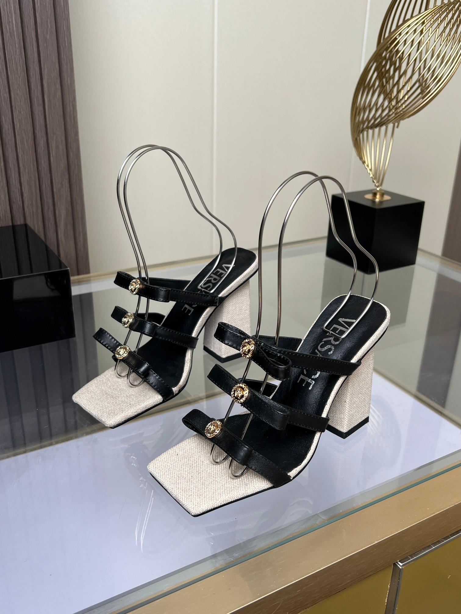 Van Sage’s High-Speed Fashion Sandals: Fabric Cattle Skin, Sheep Leather Mats, Various Colors. - 图片 9