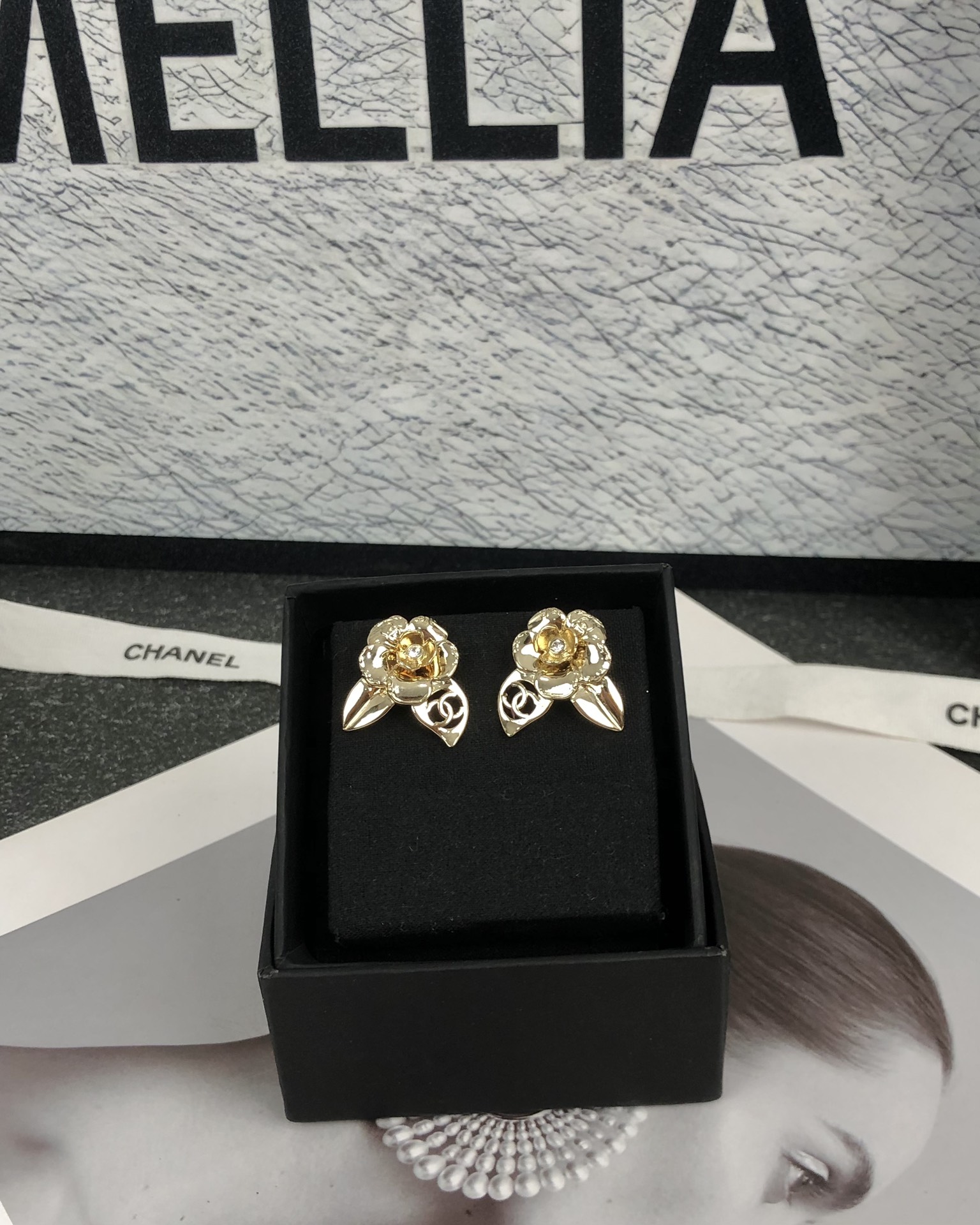 NO:101881,Xiaoxiang new style camellia flowers, leaves hollowed out, glossy earrings, Chanel earrings, chanel19860909小香新款 山茶花朵 树叶镂空 光面 耳钉,香奈儿耳钉,chanel,Jewelry