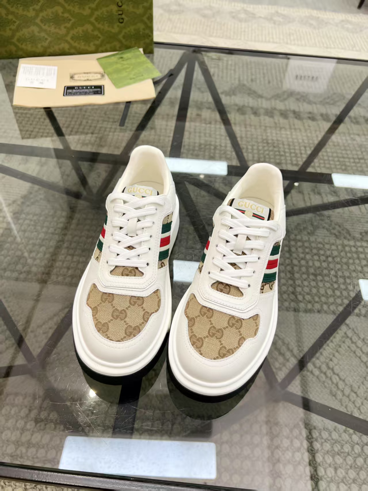 Gucci Men's Ace GG Supreme Low-Top Sneakers - Iconic Style & Comfort 4 a1744797988949 4864
