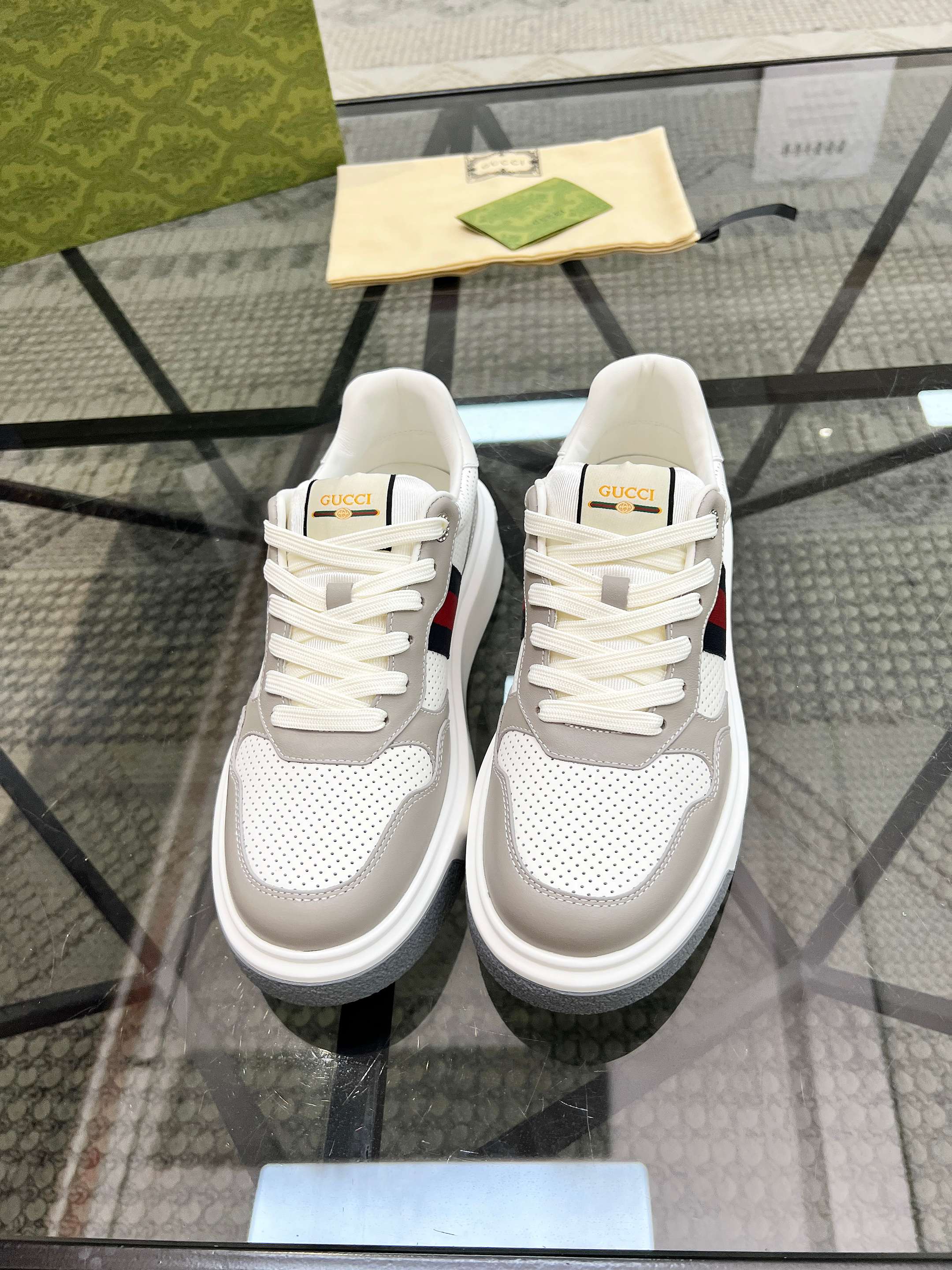 Gucci Men's Ace Leather Sneaker - Classic Style, Ultimate Comfort 4 a1749778656042 0167