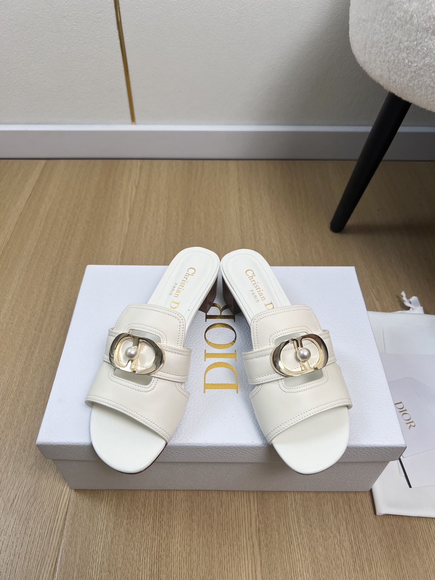 Dior Style Leather Women's Shoes Lookbook Reference image 1
