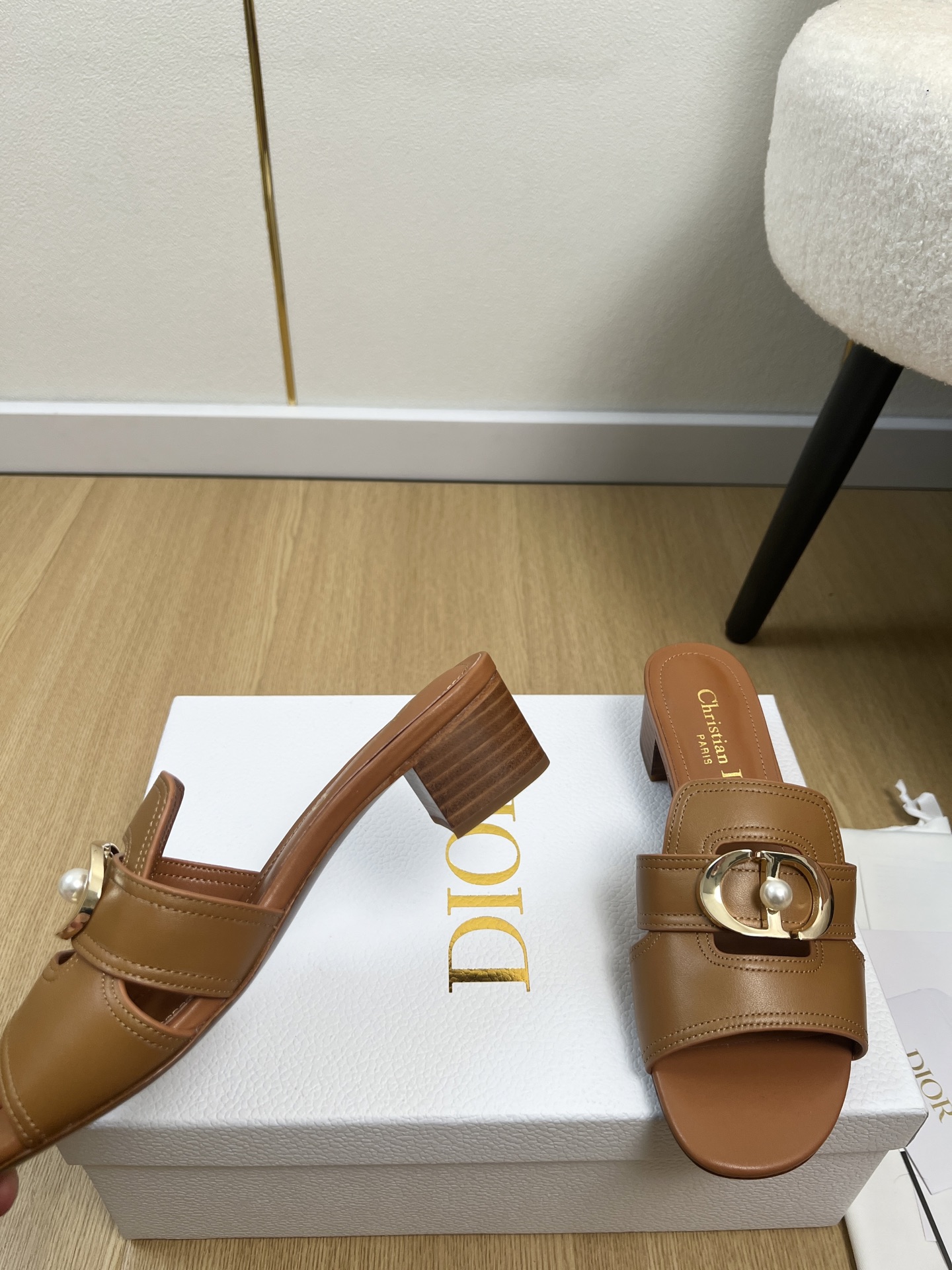 Dior Style Leather Women's Shoes style reference detail image 6 from source 785012
