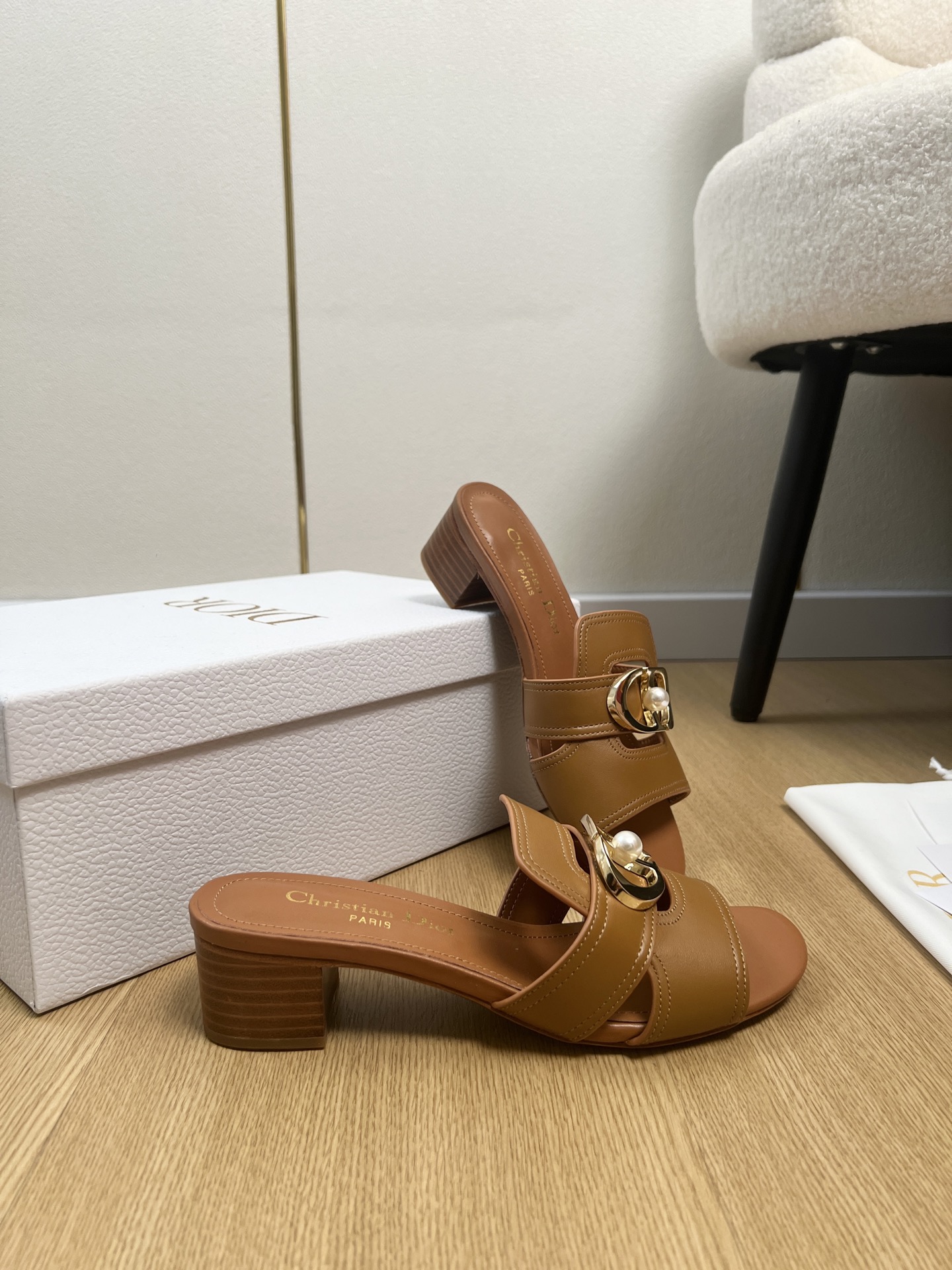 Dior Style Leather Women's Shoes style reference detail image 4 from source 785012