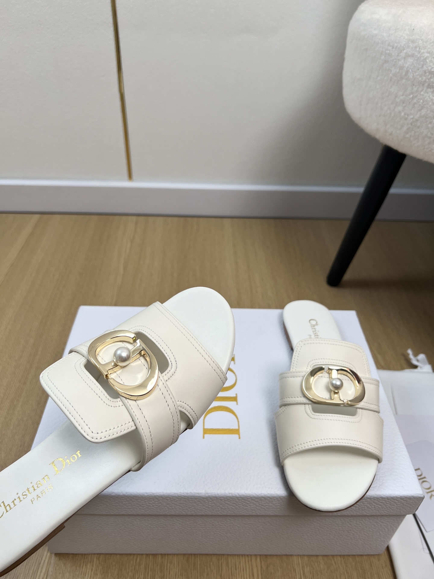 Dior Style Leather Women's Shoes style reference detail image 5 from source 785014