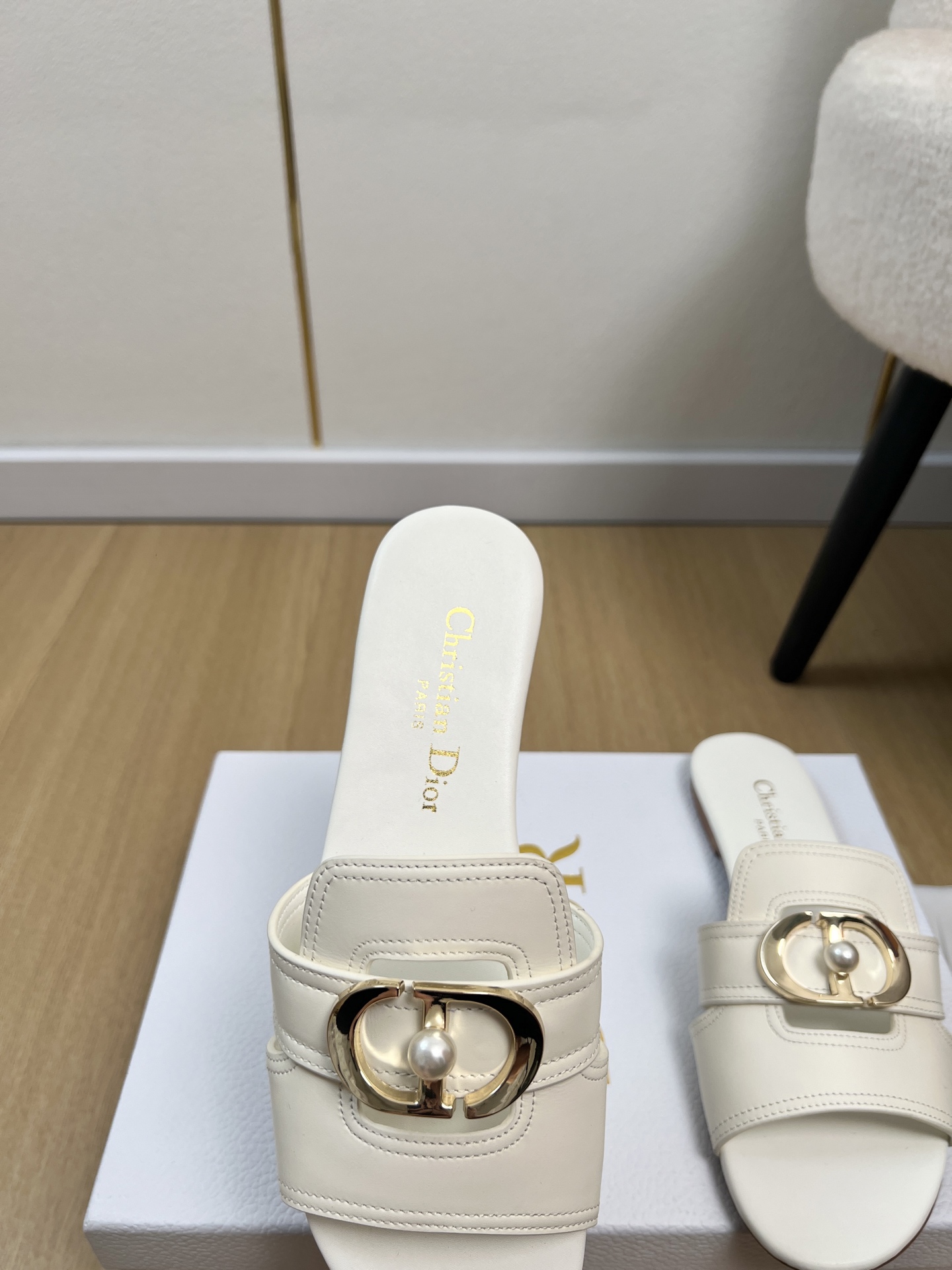 Dior Style Leather Women's Shoes style reference detail image 7 from source 785014