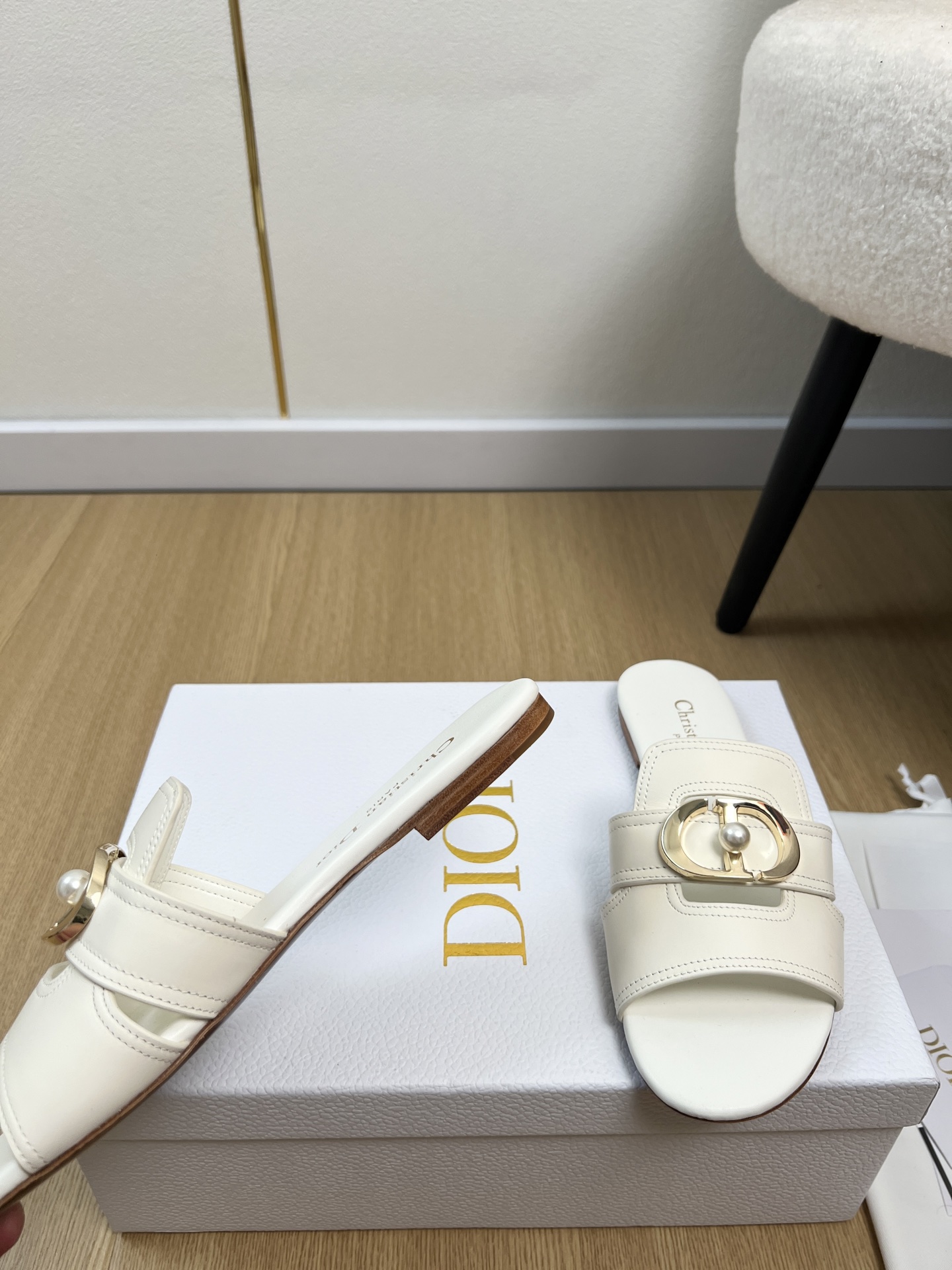 Dior Style Leather Women's Shoes style reference detail image 6 from source 785014
