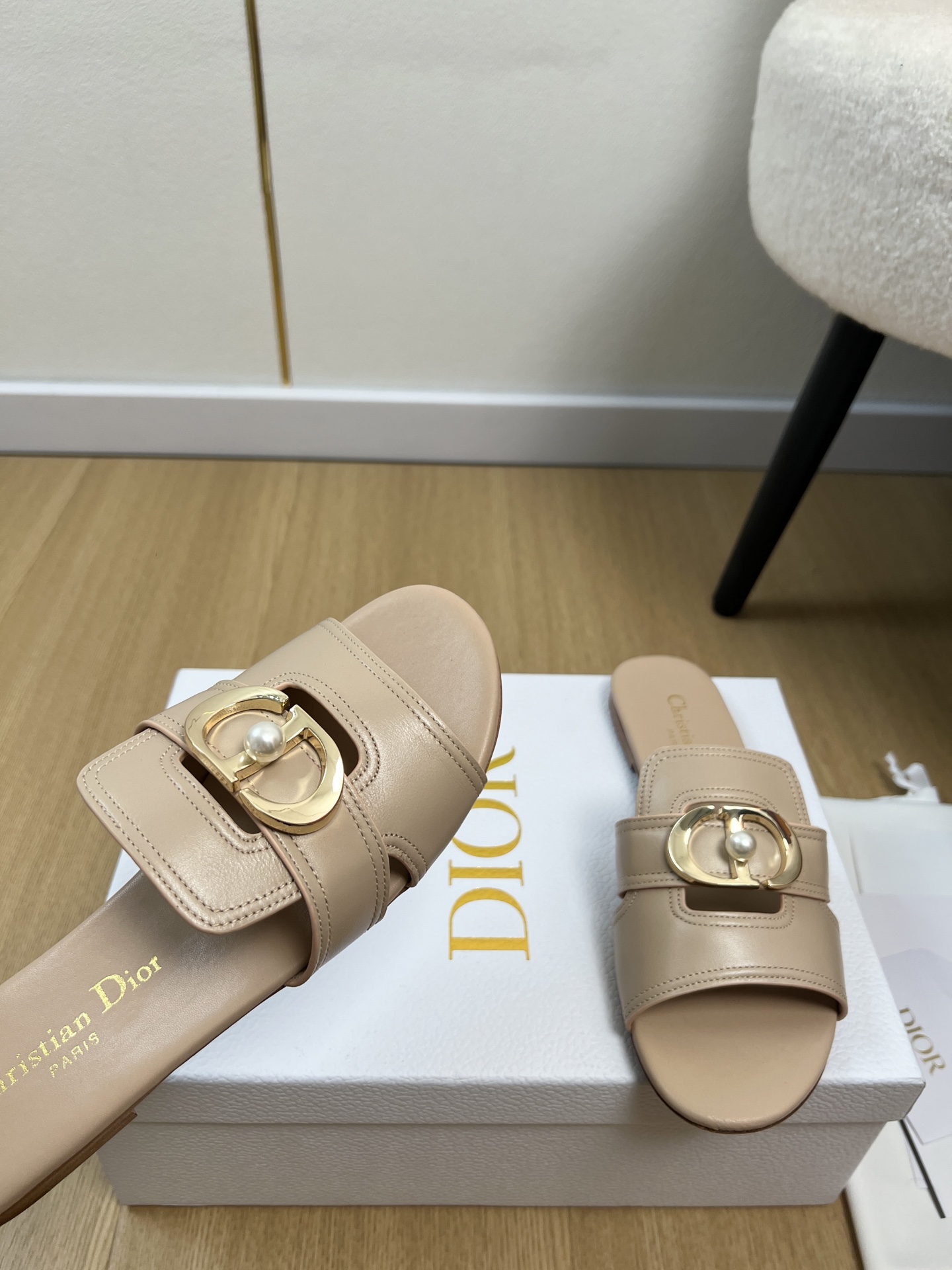 Dior Style Leather Women's Shoes style reference detail image 5 from source 785015