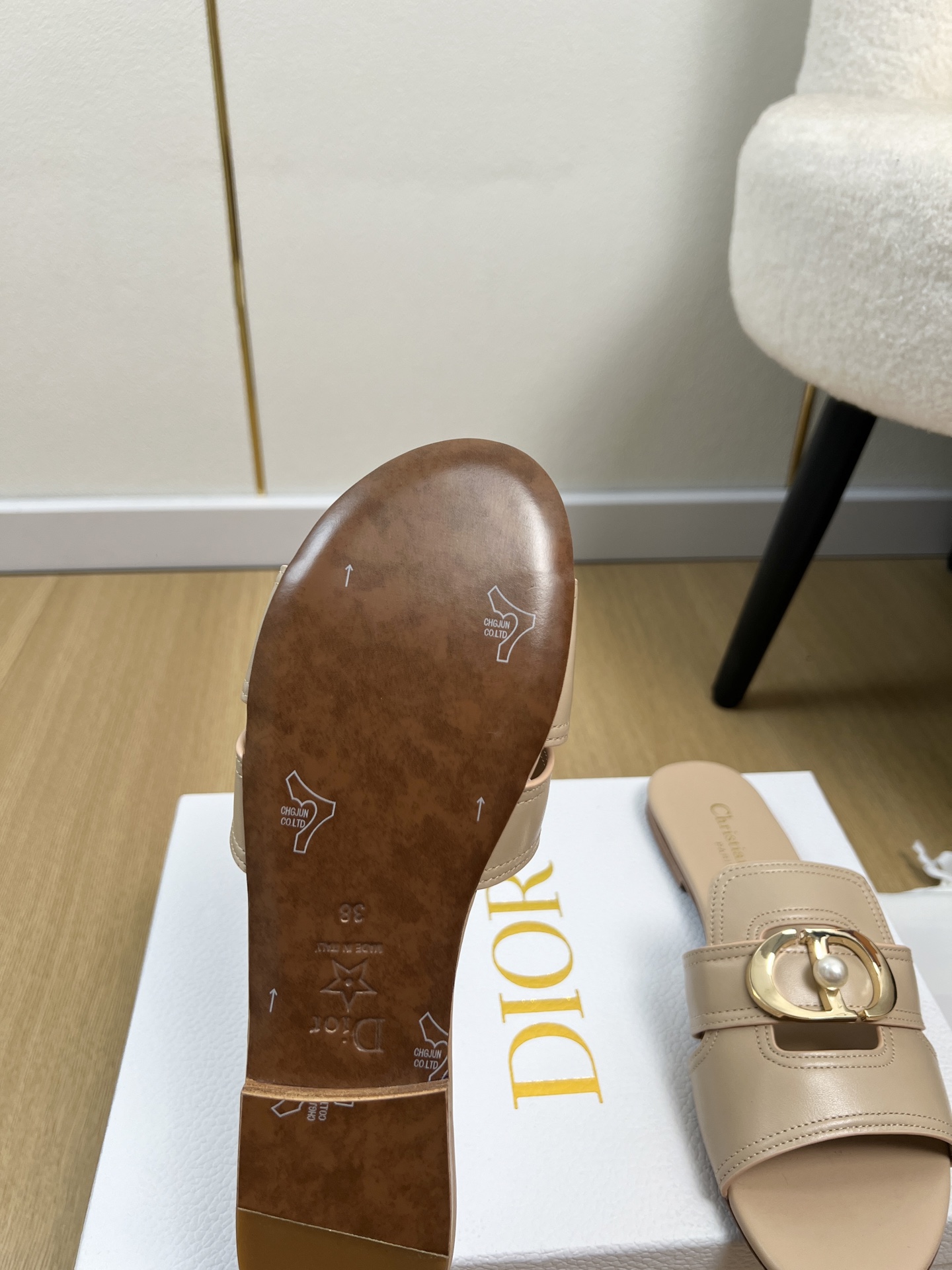 Dior Style Leather Women's Shoes style reference detail image 9 from source 785015