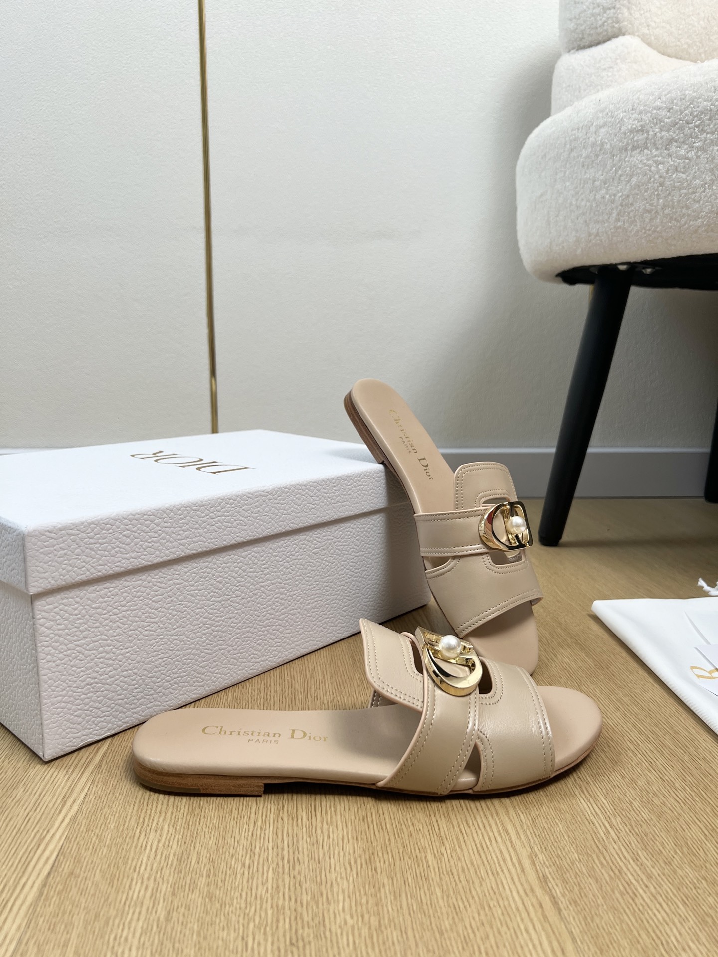 Dior Style Leather Women's Shoes style reference detail image 4 from source 785015