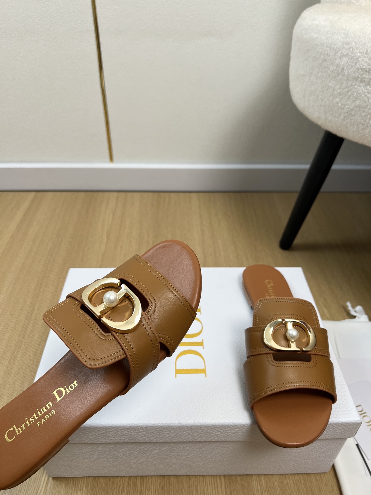 Dior Style Leather Women's Shoes style reference detail image 5 from source 785016
