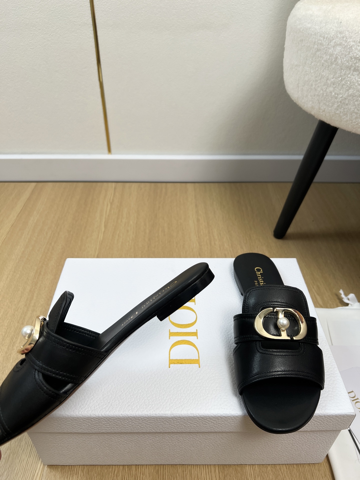 Dior Style Leather Women's Shoes style reference detail image 6 from source 785017