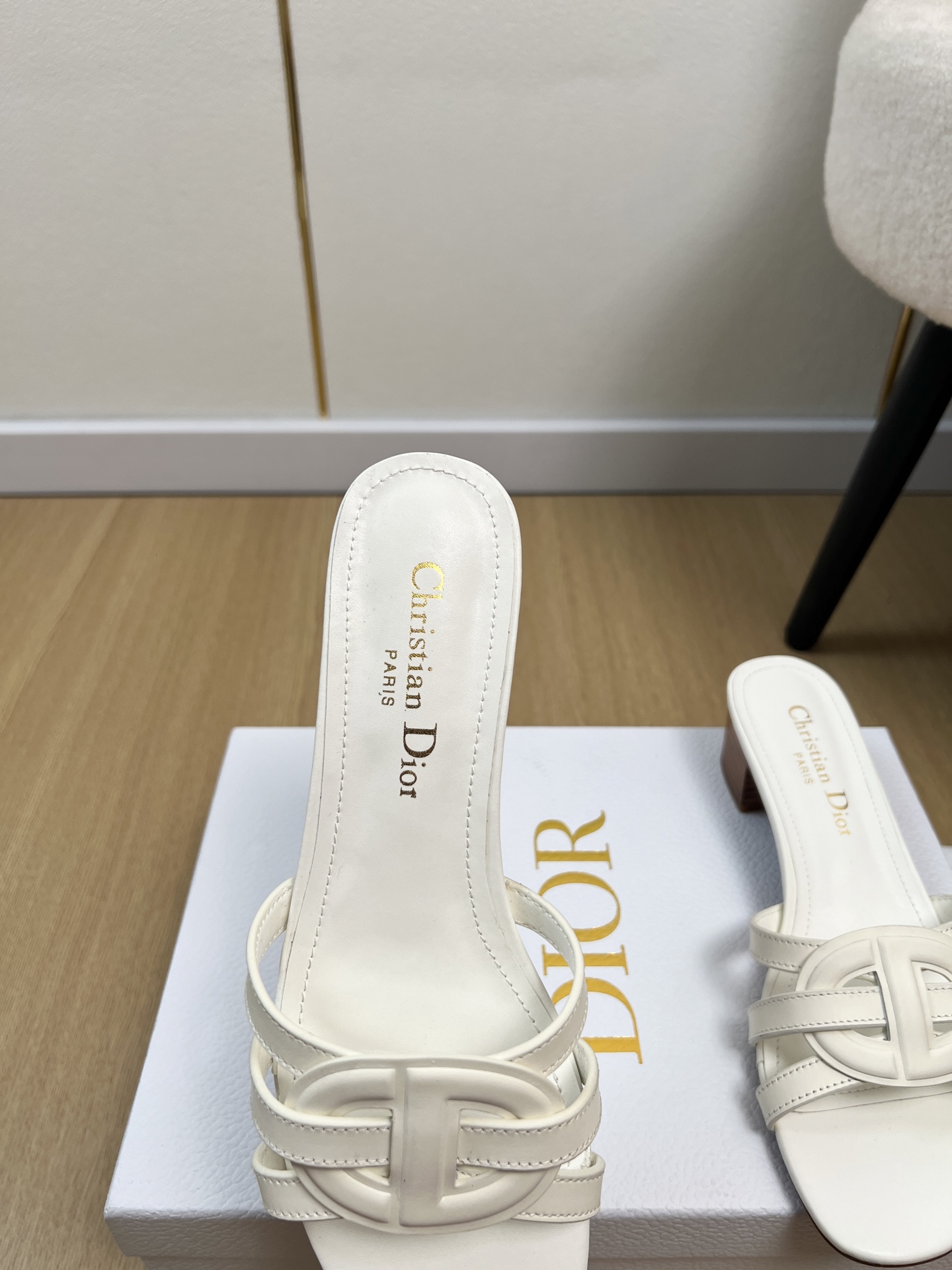 Dior Style Leather Women's Shoes style reference detail image 7 from source 785018