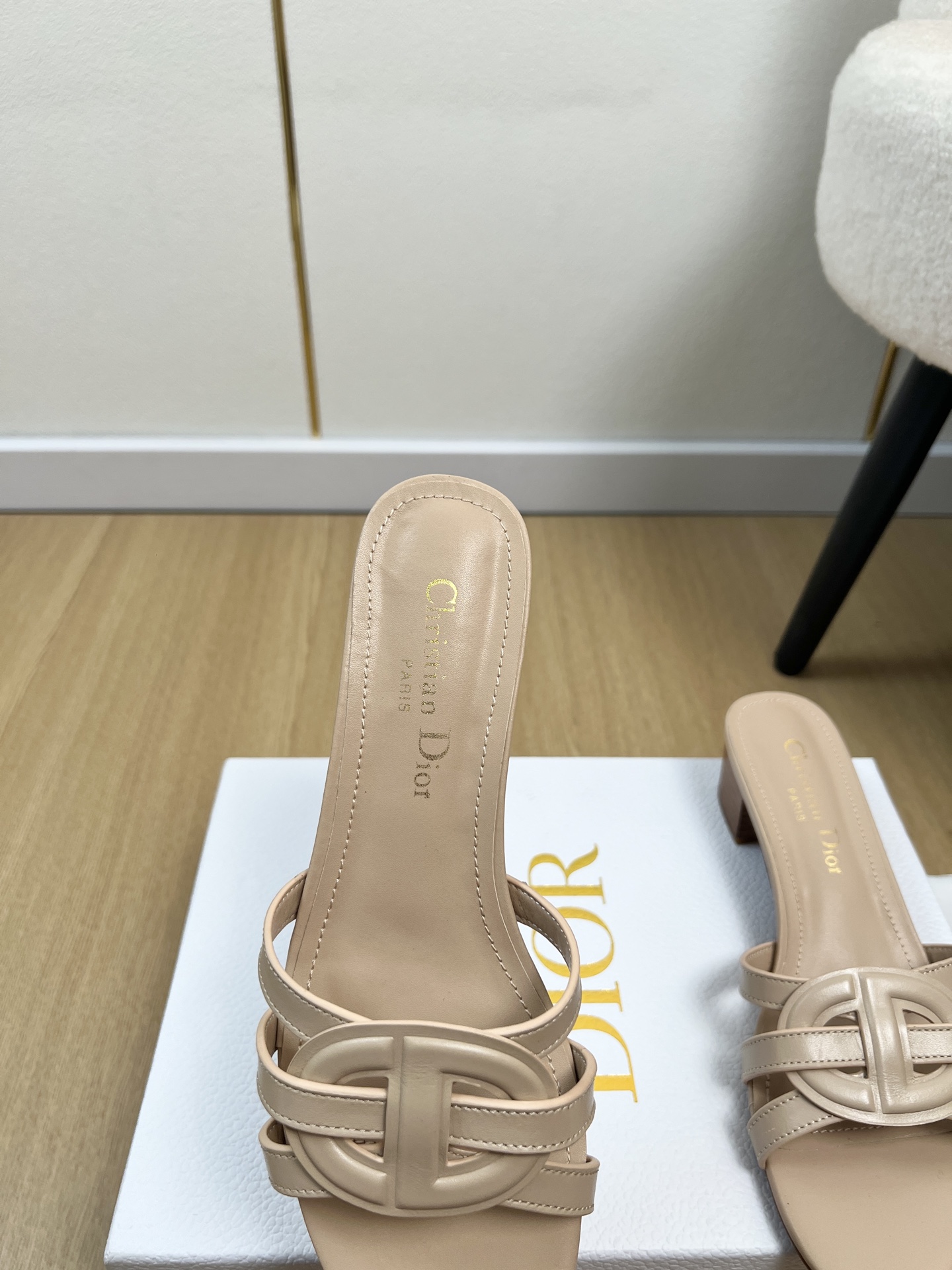 Dior Style Leather Women's Shoes style reference detail image 7 from source 785019