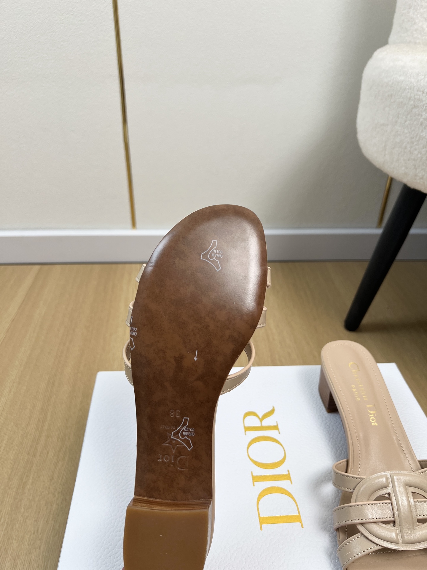 Dior Style Leather Women's Shoes style reference detail image 9 from source 785019
