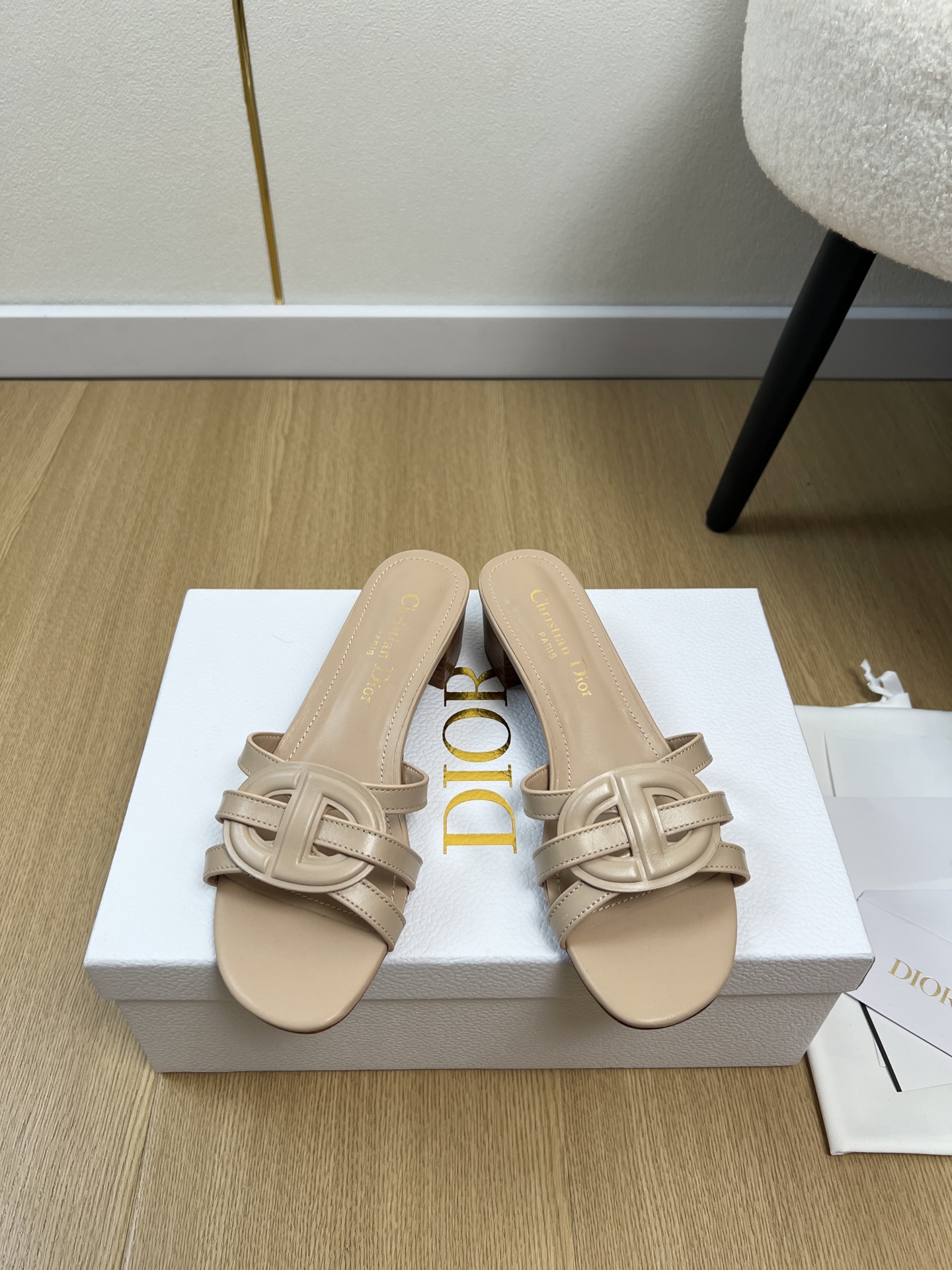 Dior Style Leather Women's Shoes style reference detail image 1 from source 785019