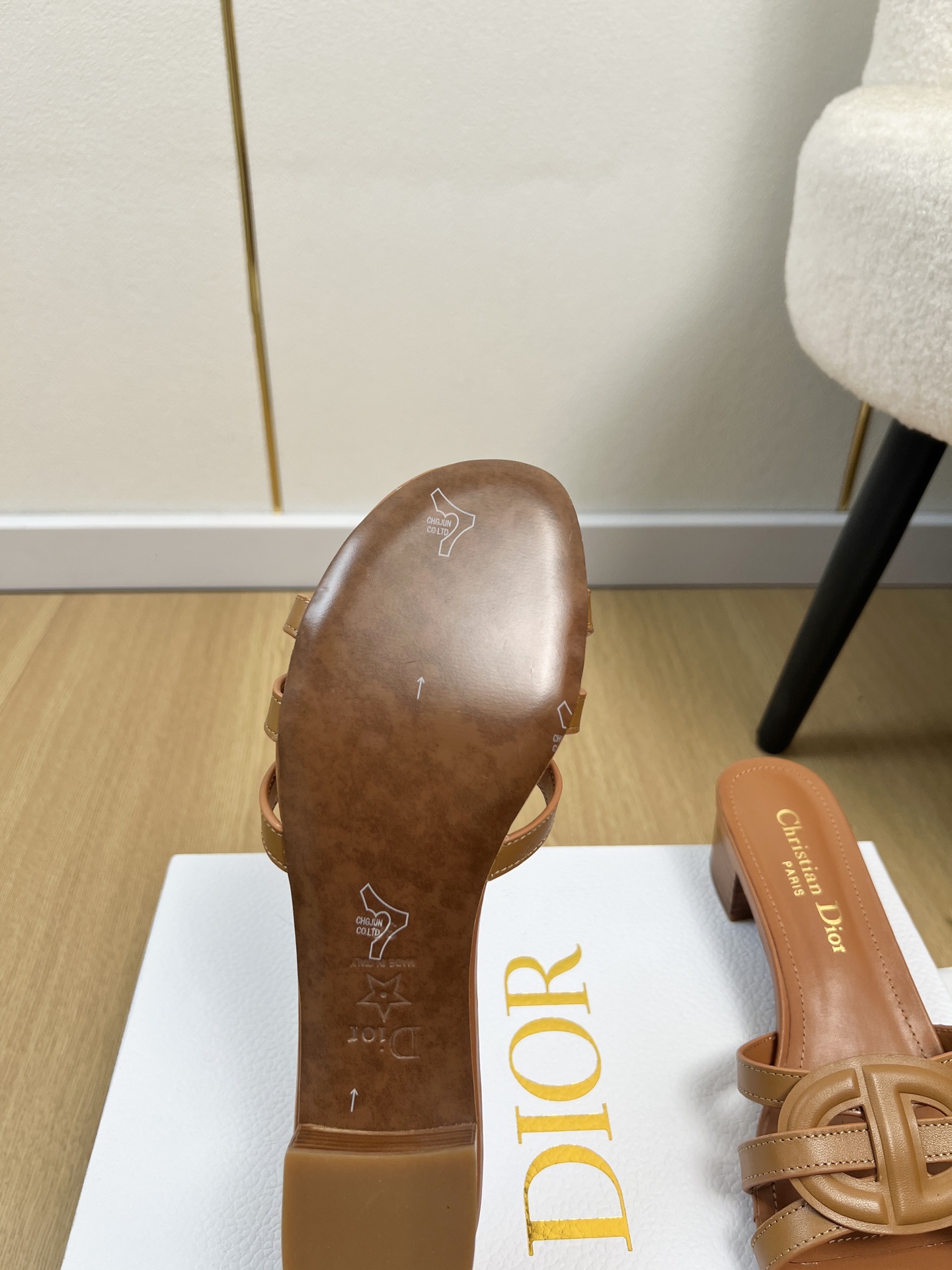 Dior Style Leather Women's Shoes style reference detail image 9 from source 785020