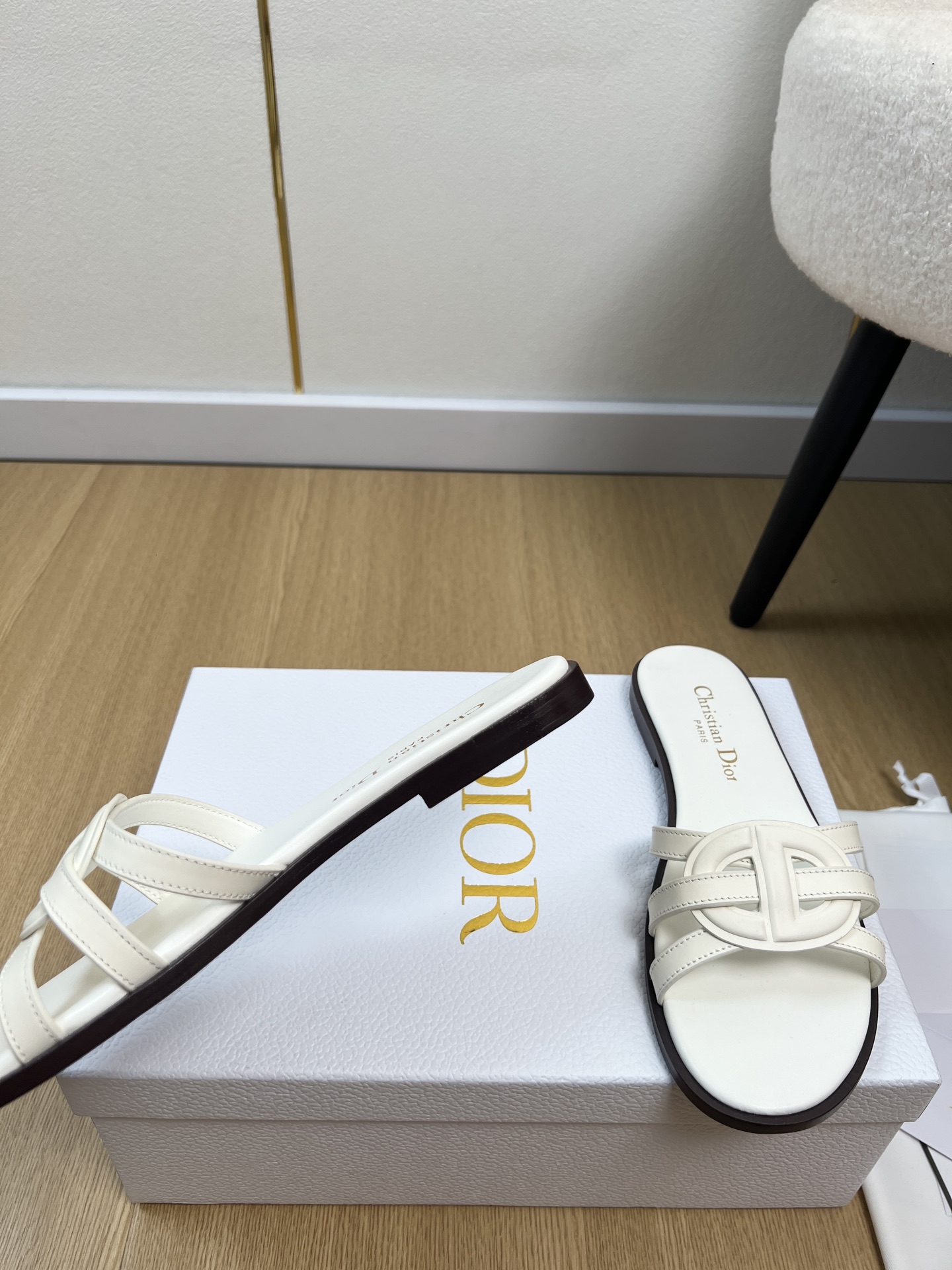 Dior Style Leather Women's Shoes style reference detail image 6 from source 785022