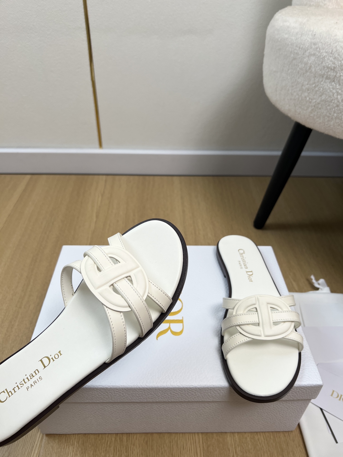Dior Style Leather Women's Shoes style reference detail image 5 from source 785022