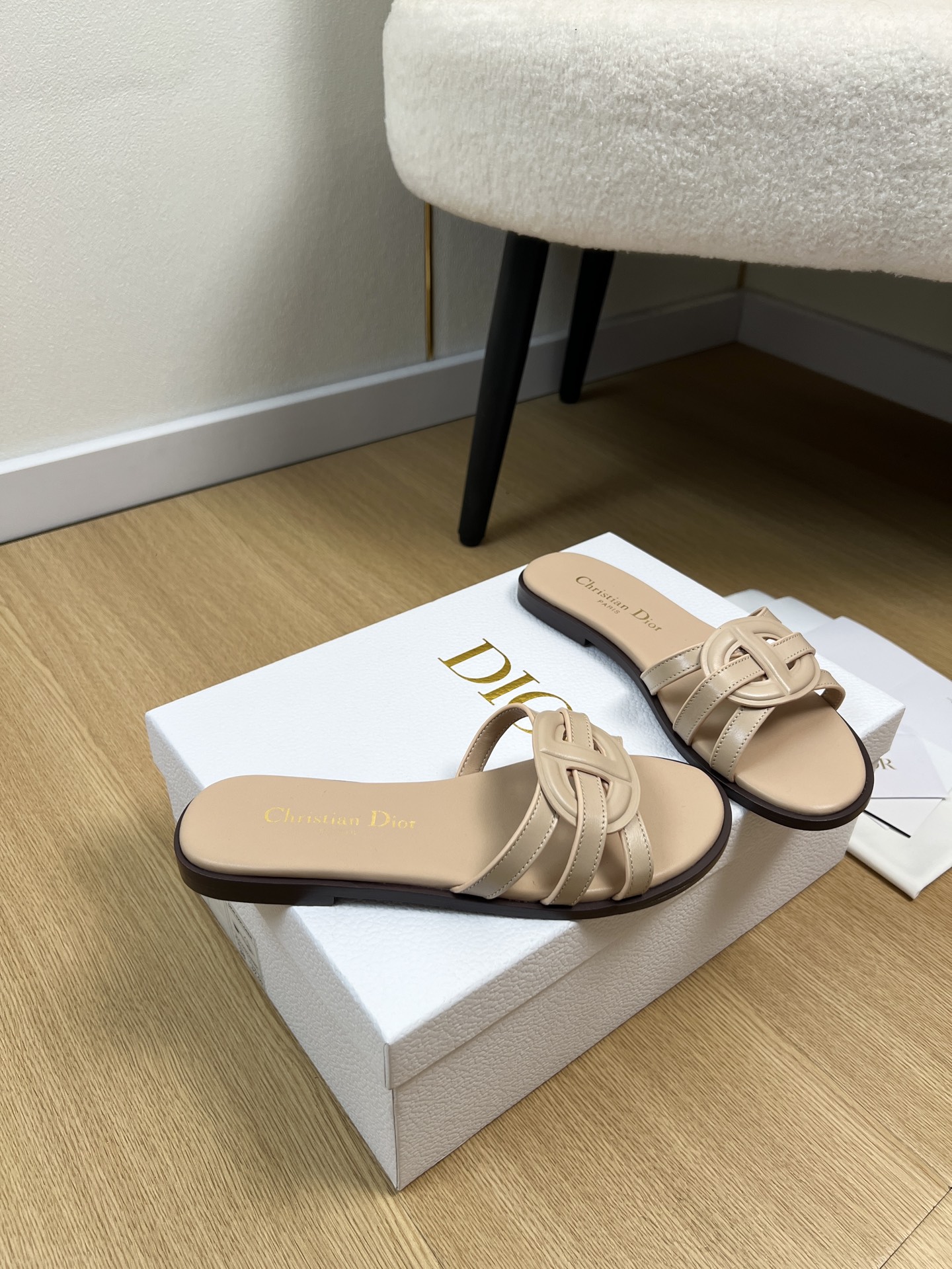 Dior Style Leather Women's Shoes style reference detail image 3 from source 785023