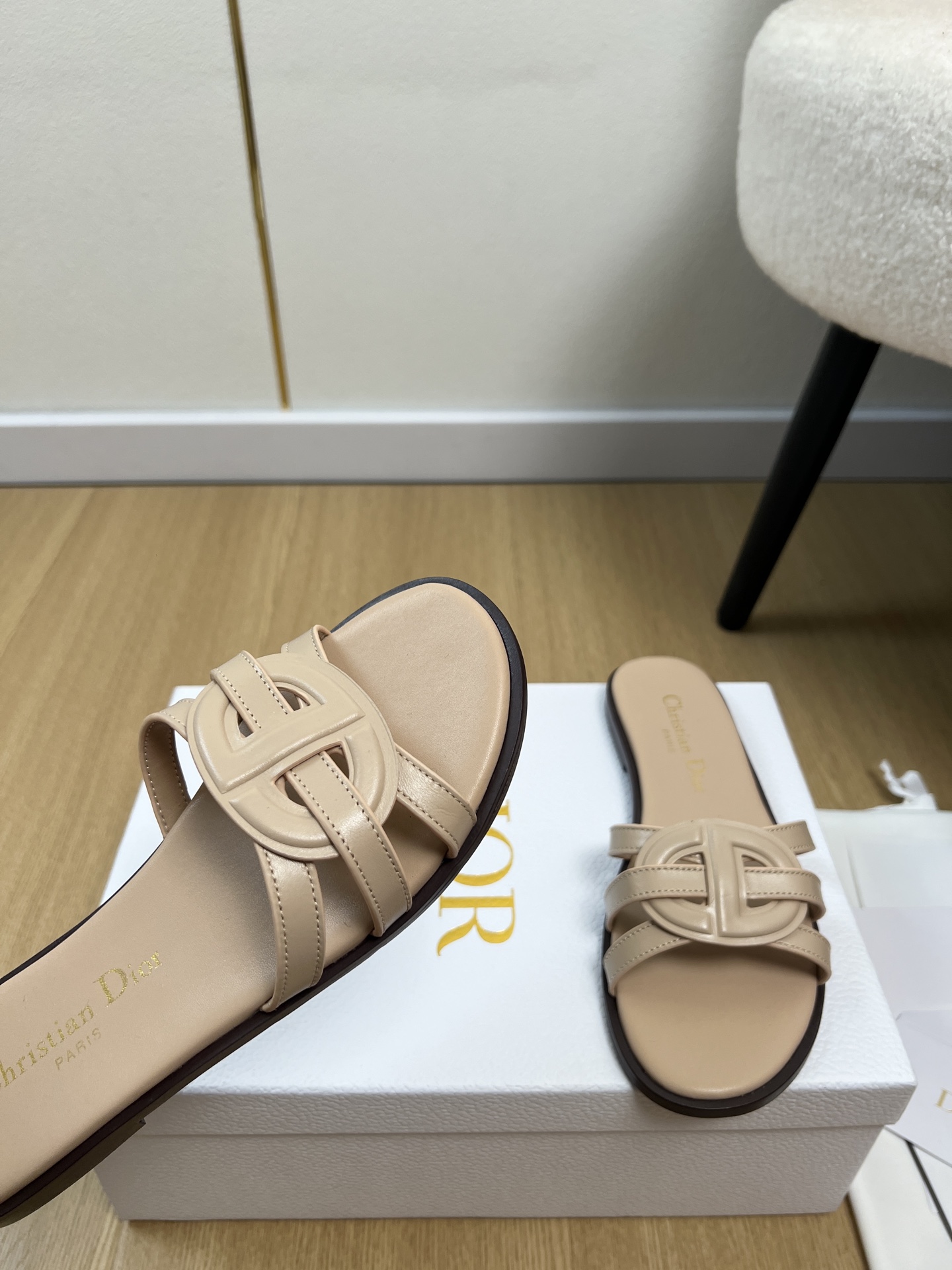 Dior Style Leather Women's Shoes style reference detail image 5 from source 785023