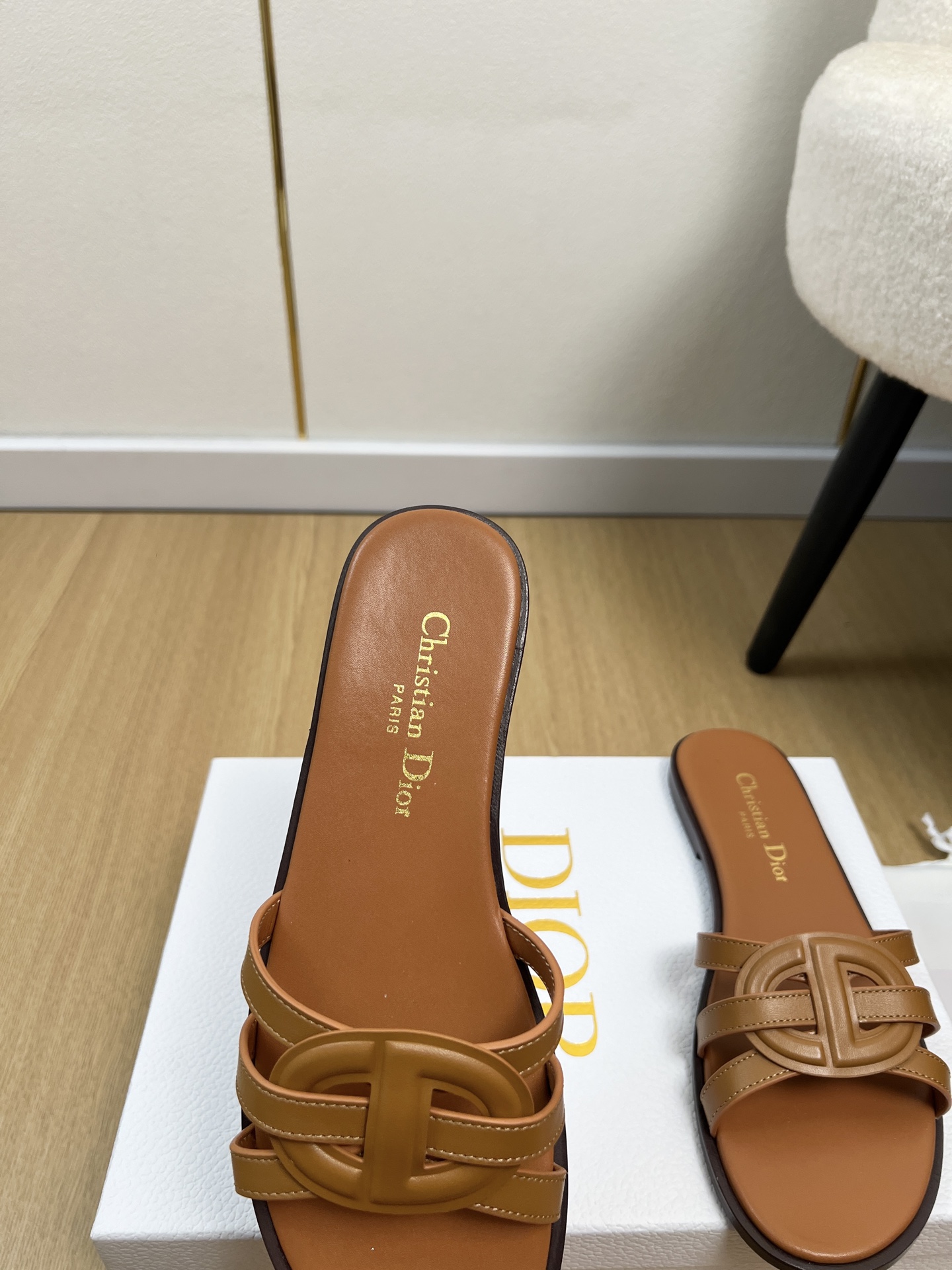 Dior Style Leather Women's Shoes style reference detail image 7 from source 785024