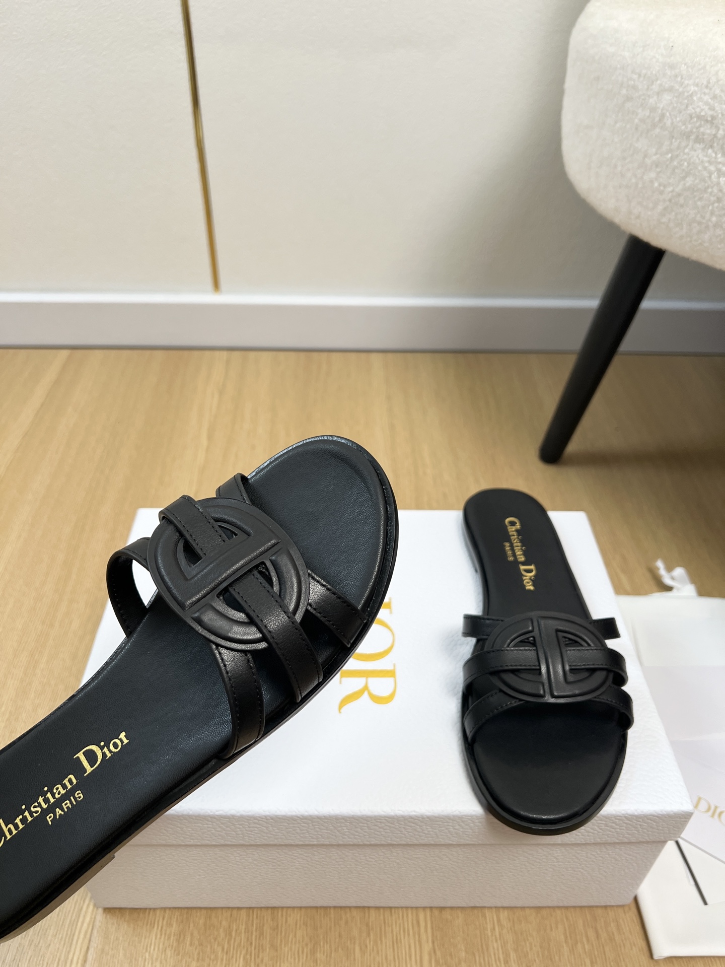 Dior Style Leather Women's Shoes style reference detail image 5 from source 785025