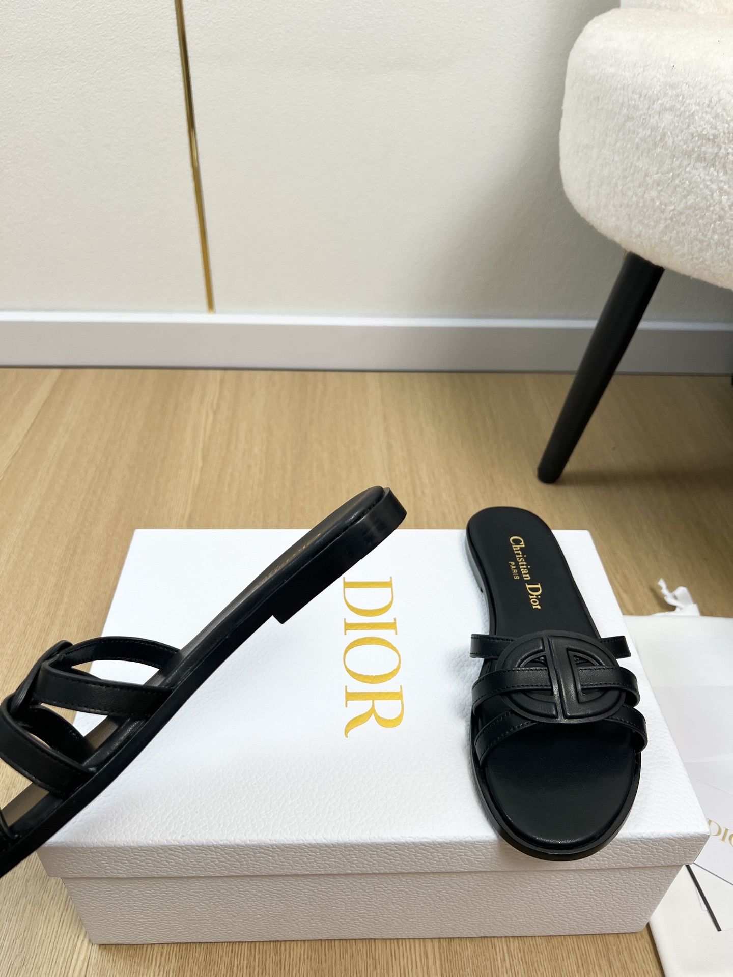Dior Style Leather Women's Shoes style reference detail image 6 from source 785025