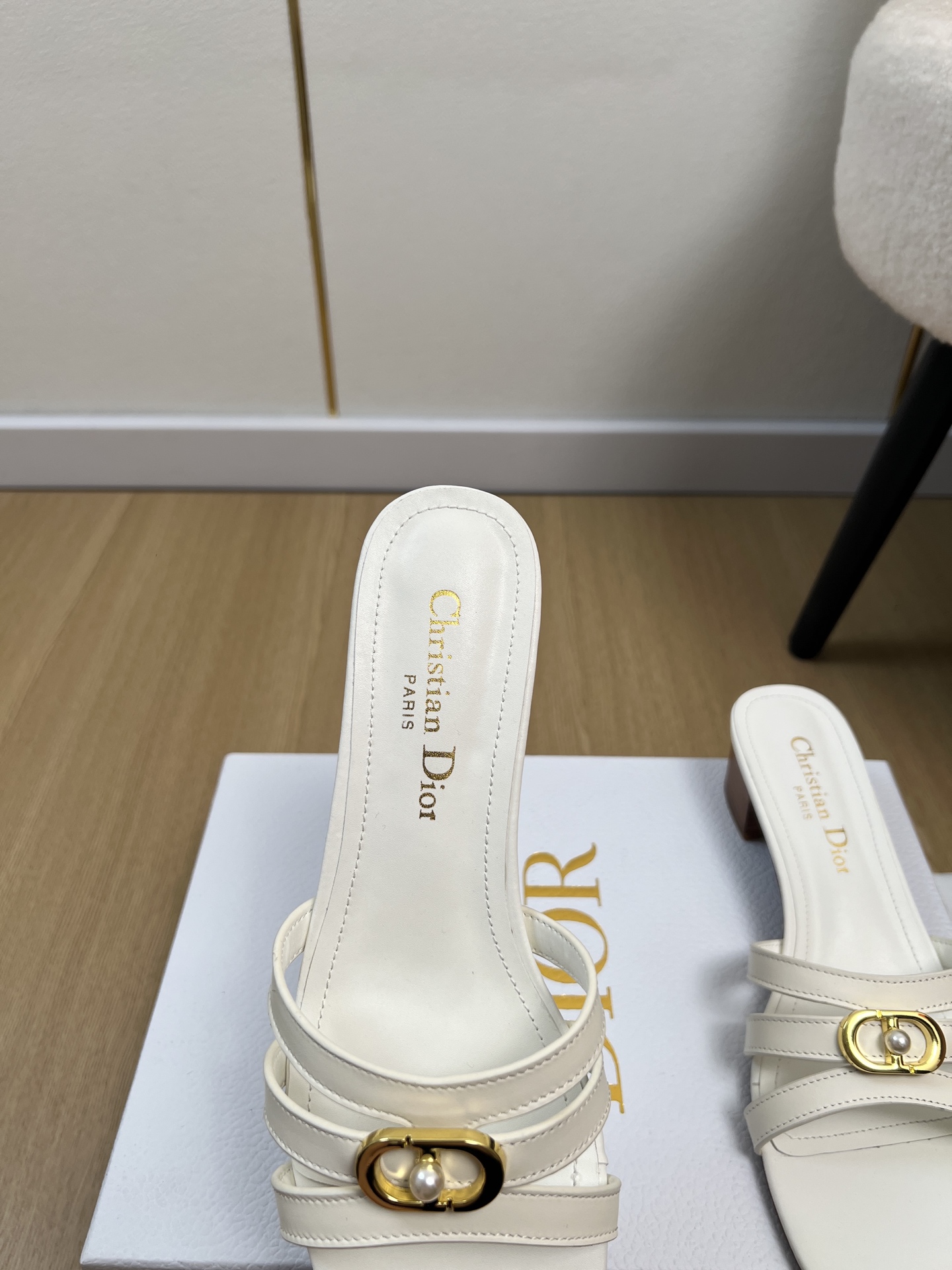 Dior Style Leather Women's Shoes style reference detail image 7 from source 785026