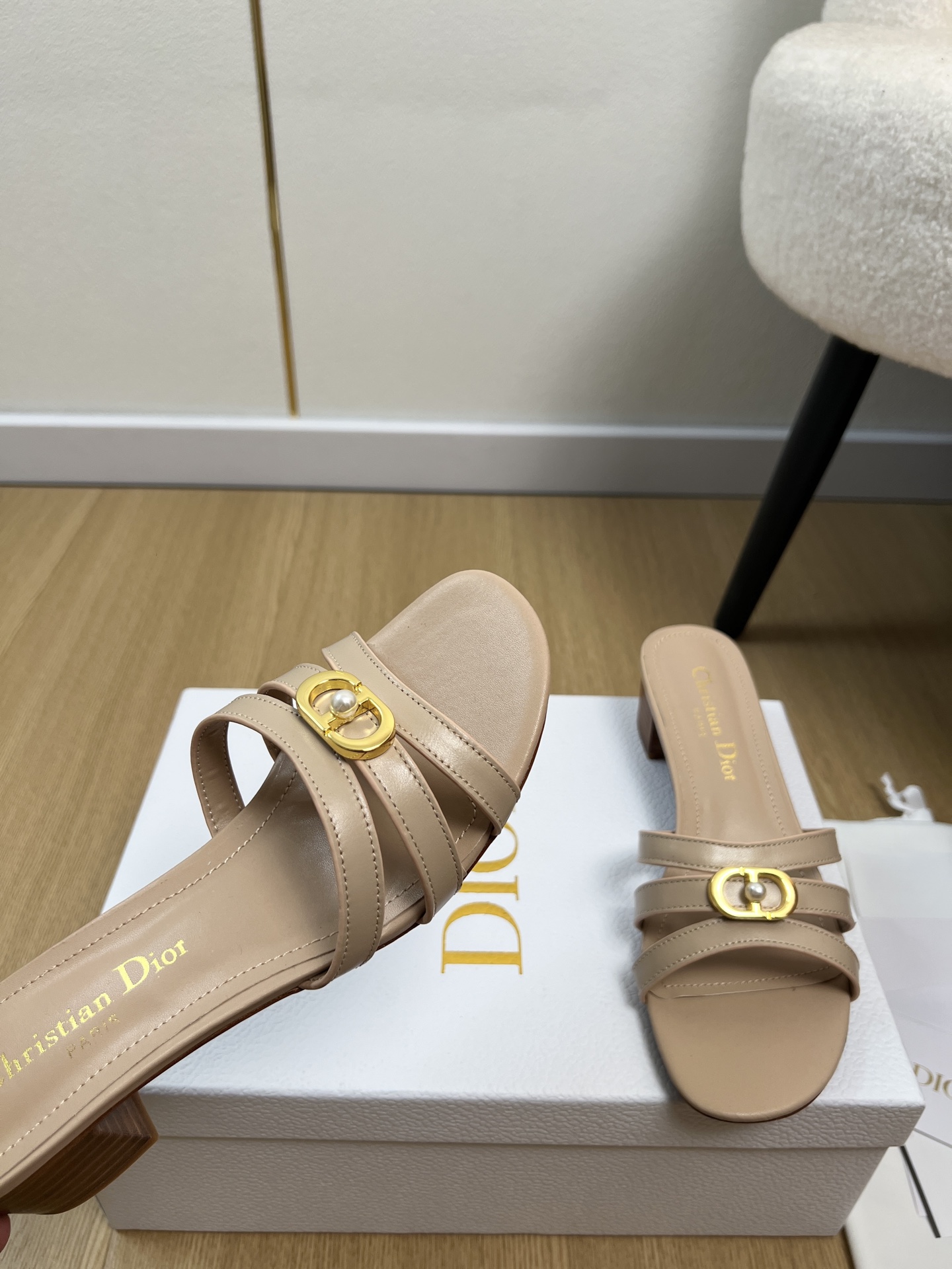 Dior Style Leather Women's Shoes style reference detail image 5 from source 785027