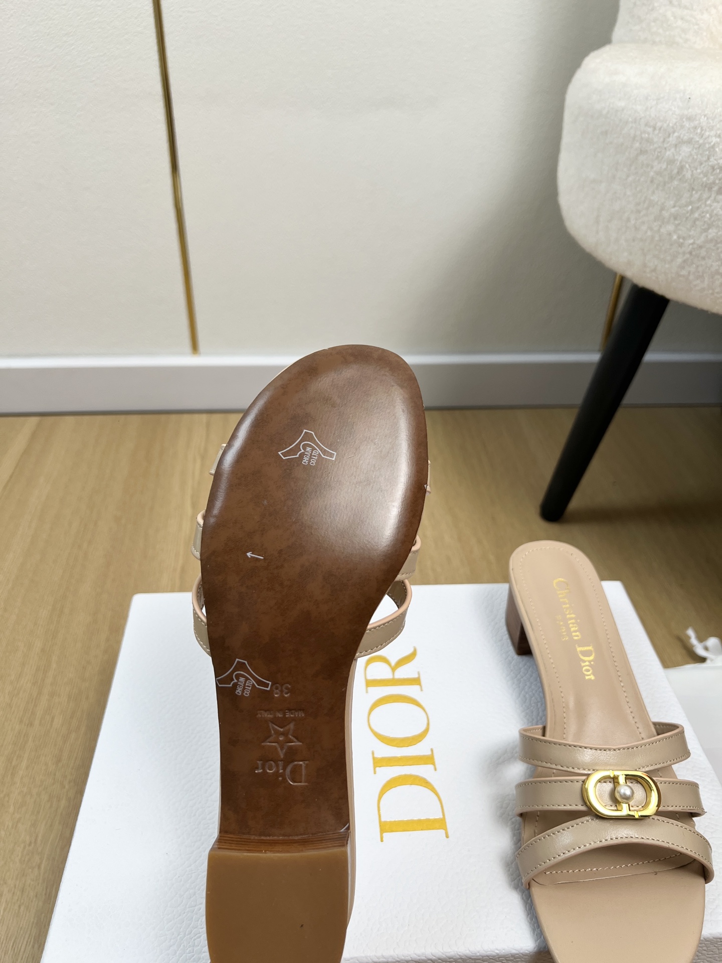 Dior Style Leather Women's Shoes style reference detail image 9 from source 785027