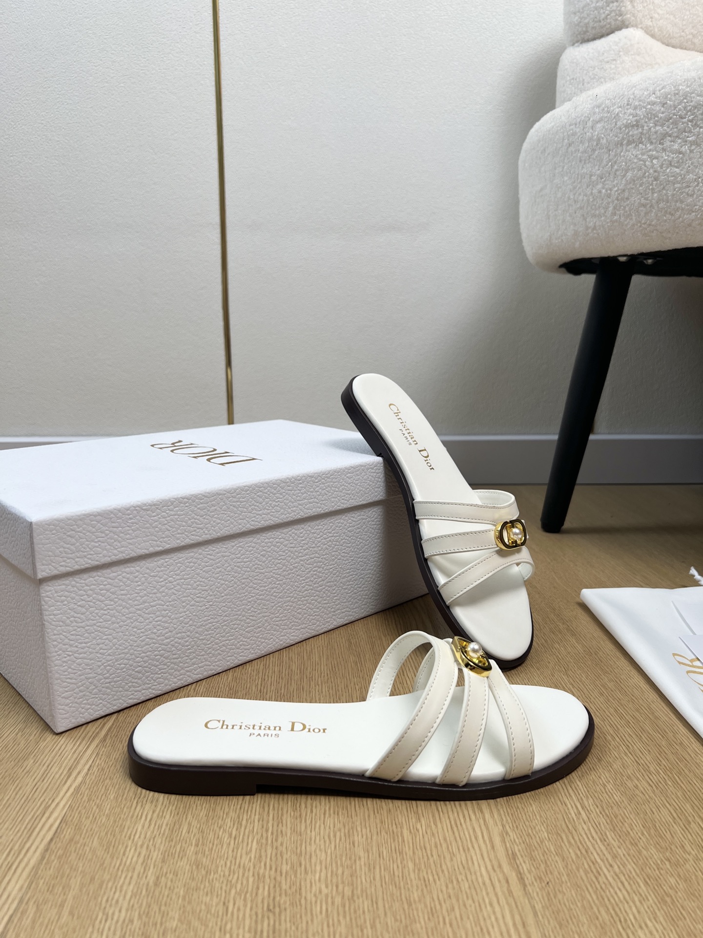 Dior Style Leather Women's Shoes style reference detail image 4 from source 785030