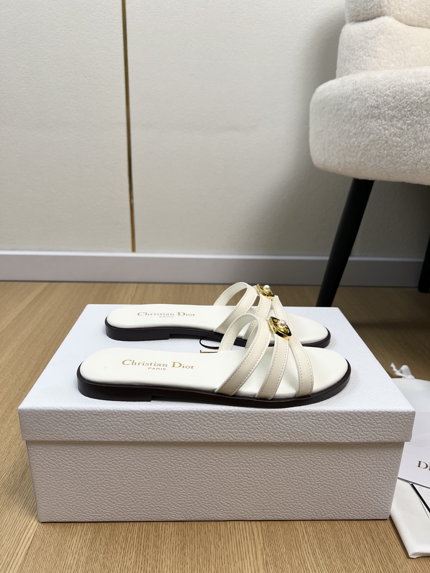 Dior Style Leather Women's Shoes style reference detail image 2 from source 785030