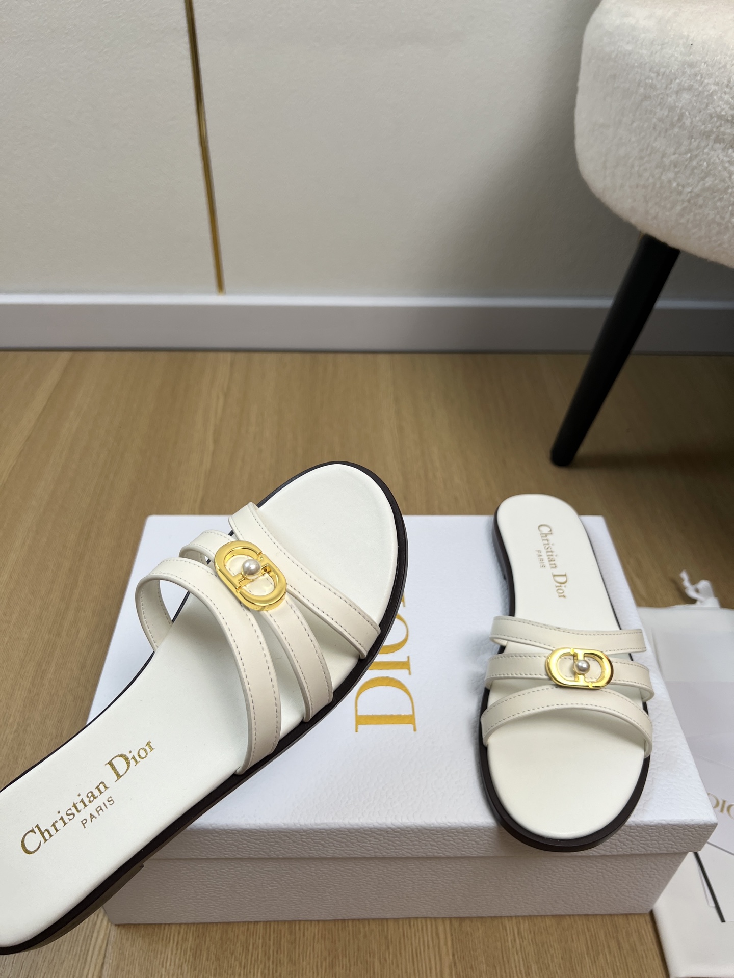 Dior Style Leather Women's Shoes style reference detail image 5 from source 785030