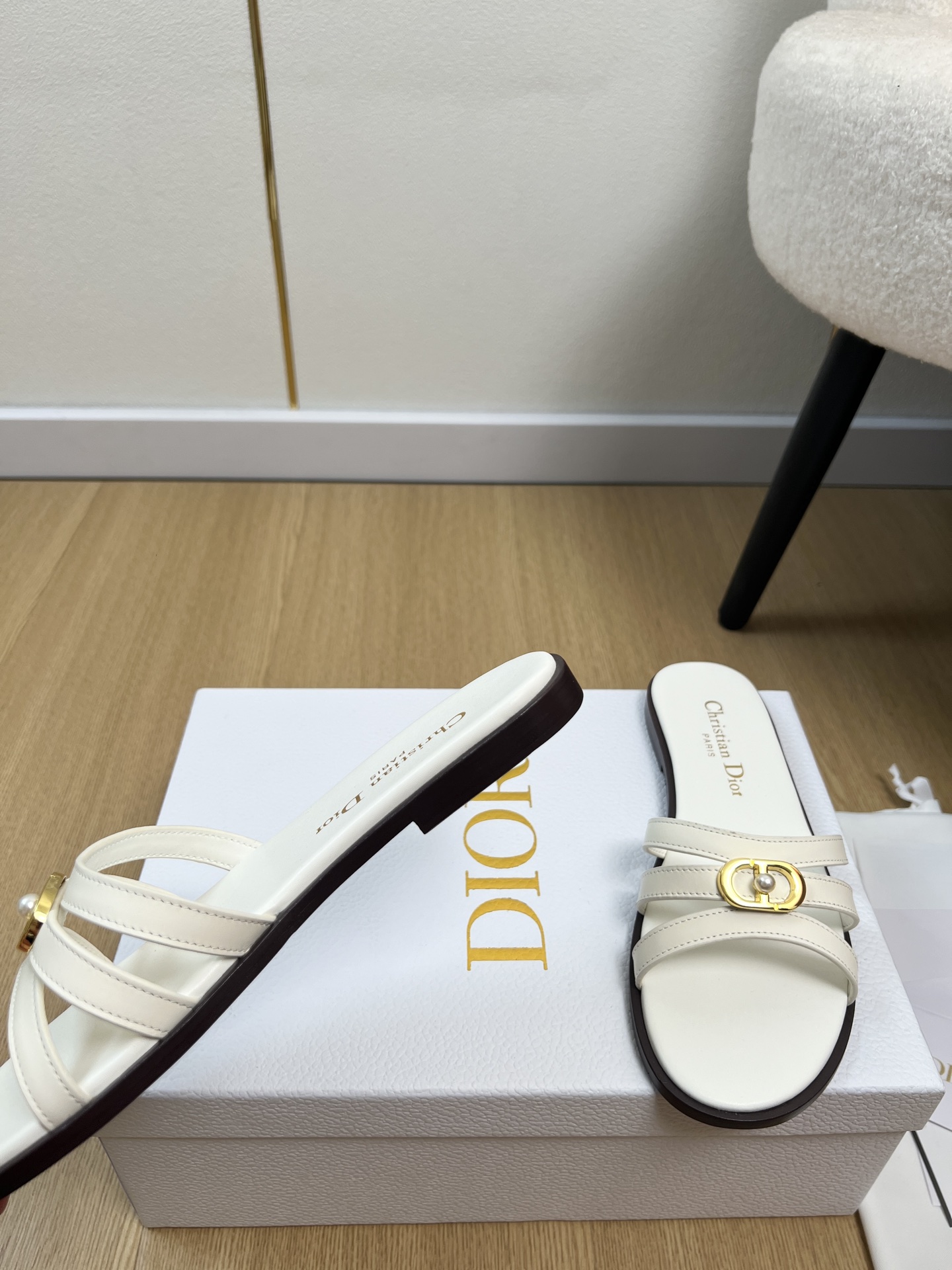 Dior Style Leather Women's Shoes style reference detail image 6 from source 785030