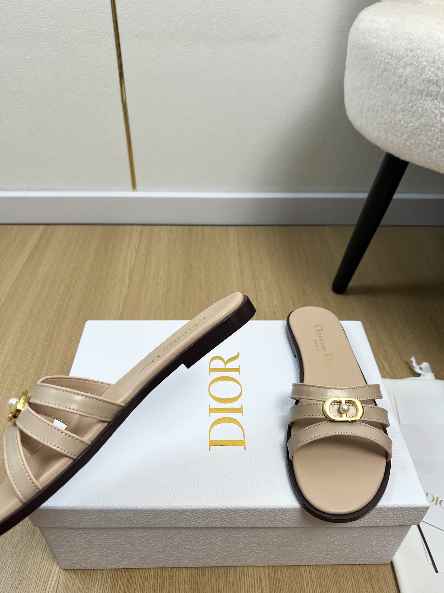 Dior Style Leather Women's Shoes style reference detail image 6 from source 785031