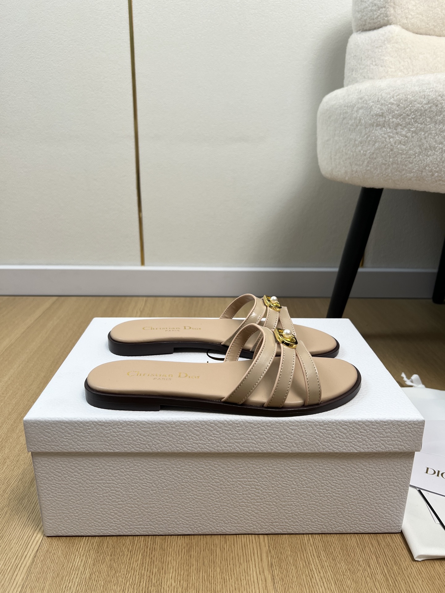 Dior Style Leather Women's Shoes style reference detail image 2 from source 785031