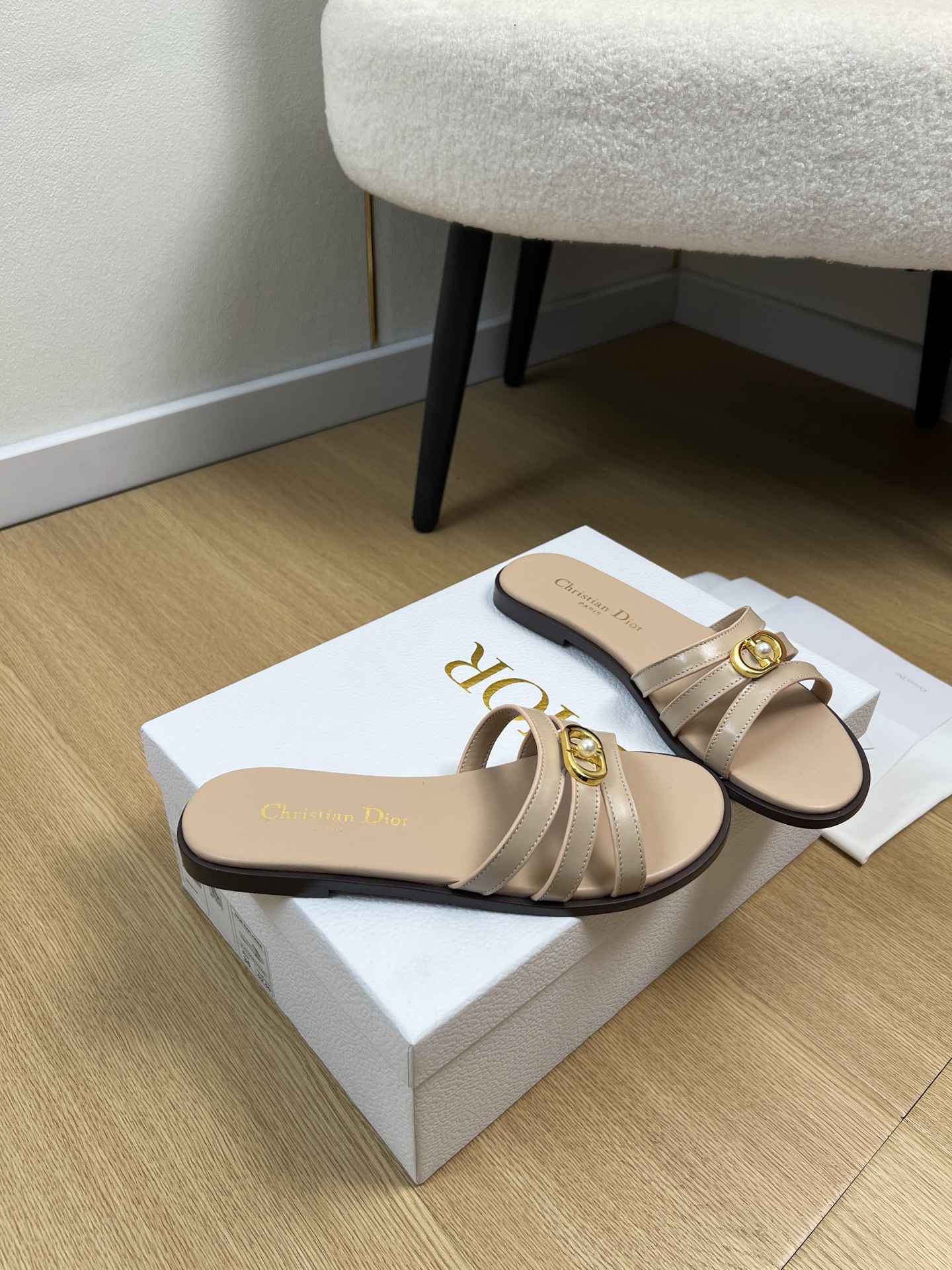 Dior Style Leather Women's Shoes style reference detail image 3 from source 785031