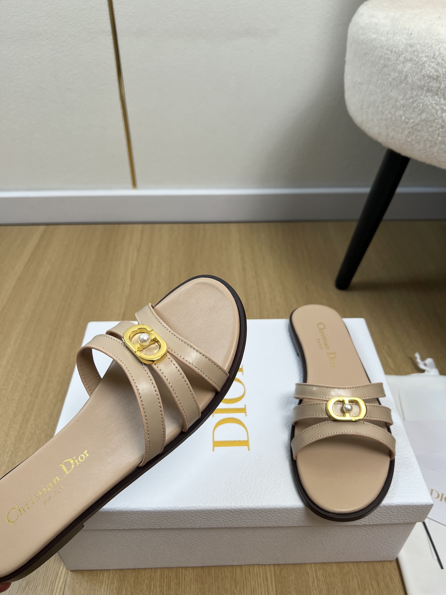 Dior Style Leather Women's Shoes style reference detail image 5 from source 785031