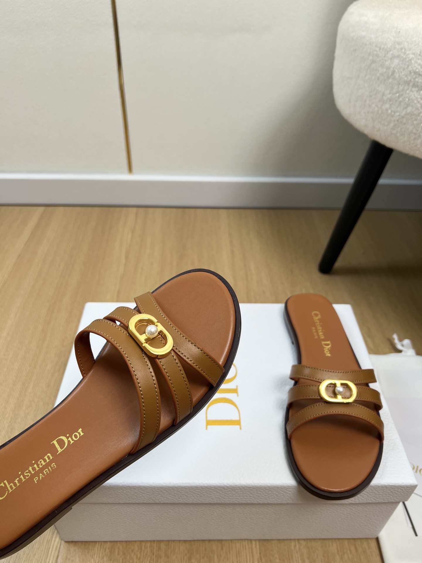 Dior Style Leather Women's Shoes style reference detail image 5 from source 785032