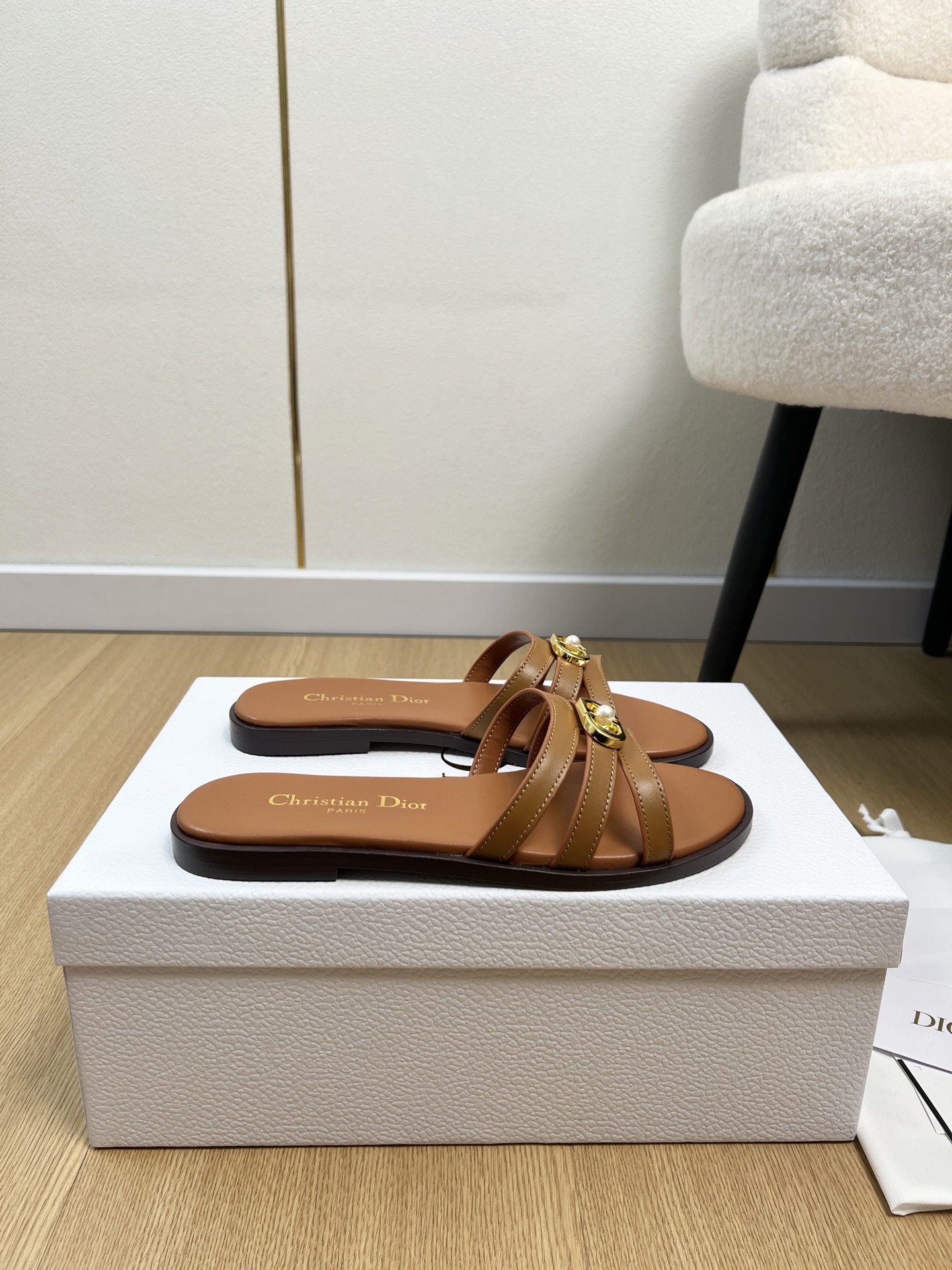 Dior Style Leather Women's Shoes style reference detail image 2 from source 785032