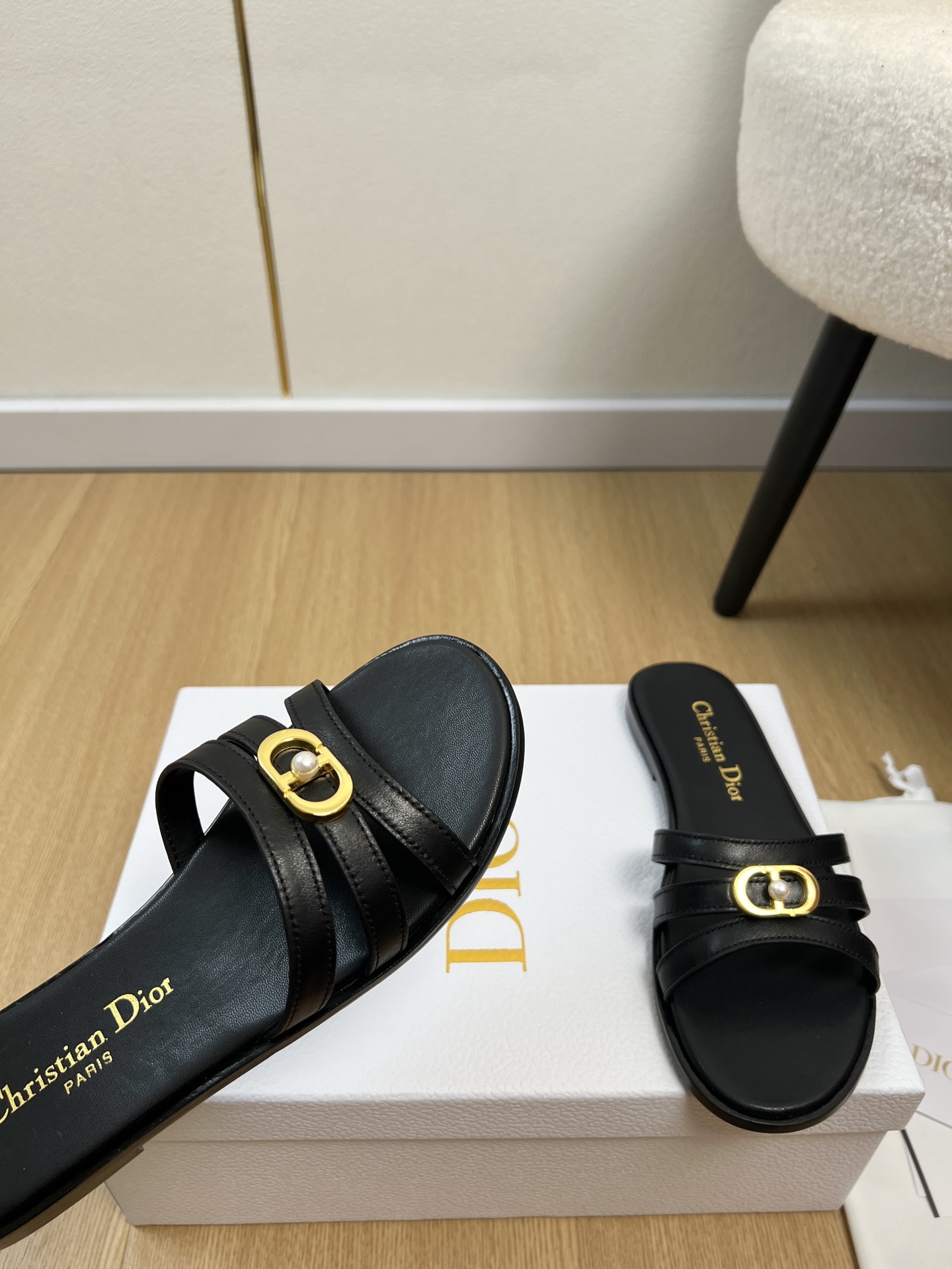 Dior Style Leather Women's Shoes style reference detail image 5 from source 785033