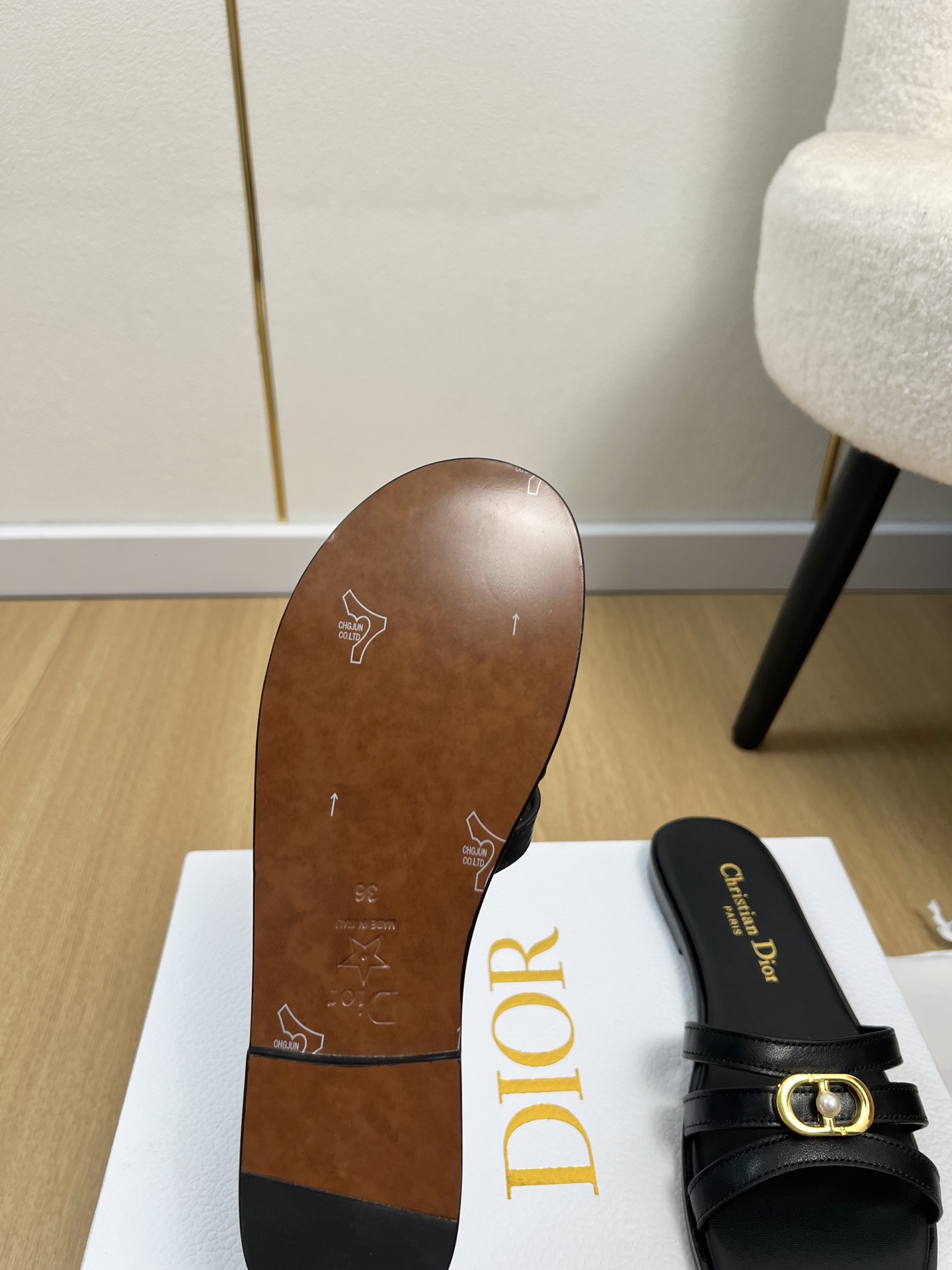 Dior Style Leather Women's Shoes style reference detail image 9 from source 785033